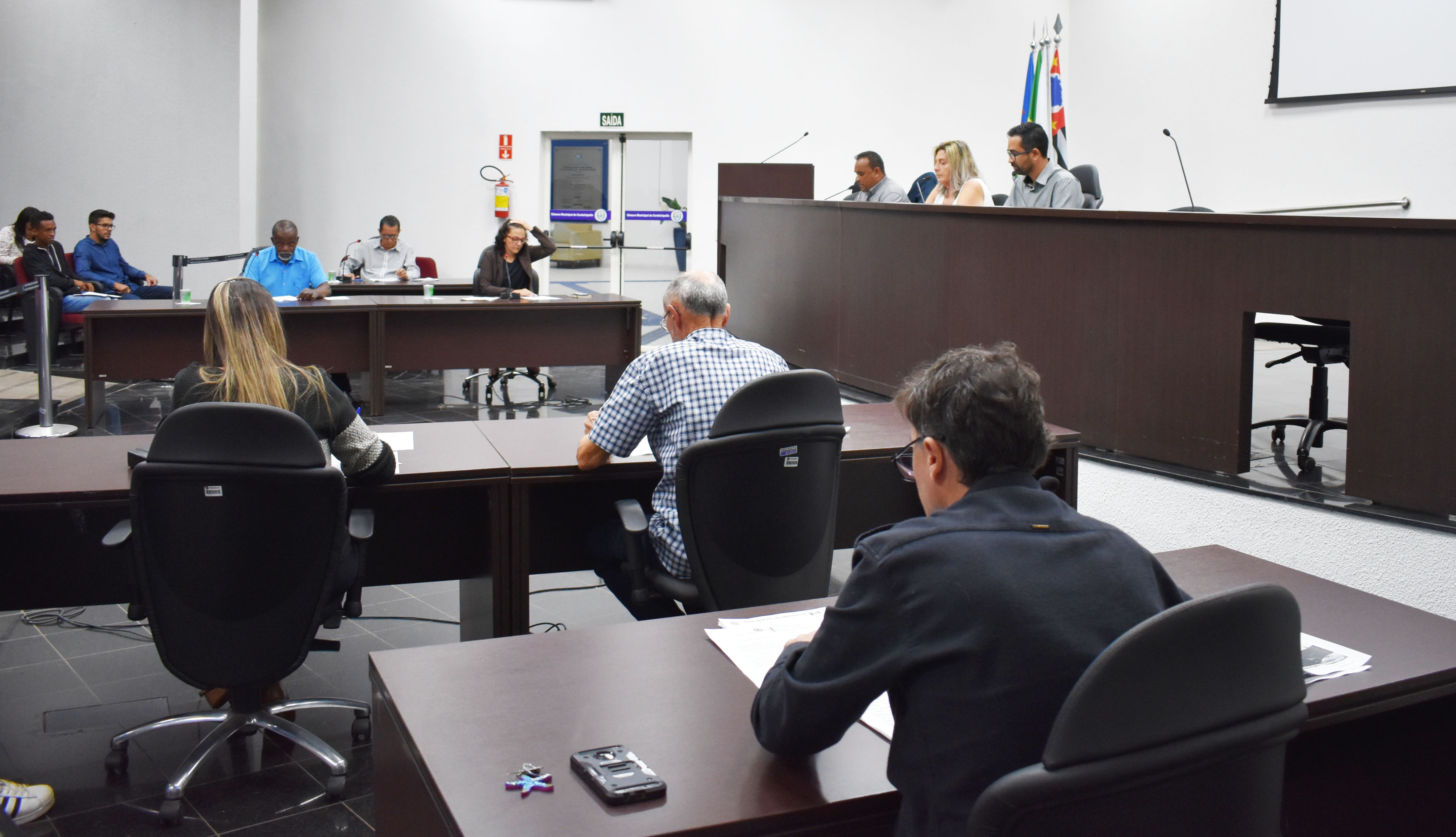 Imagem da notícia: Câmara aprova reajuste salarial de 4,18% aos servidores públicos 