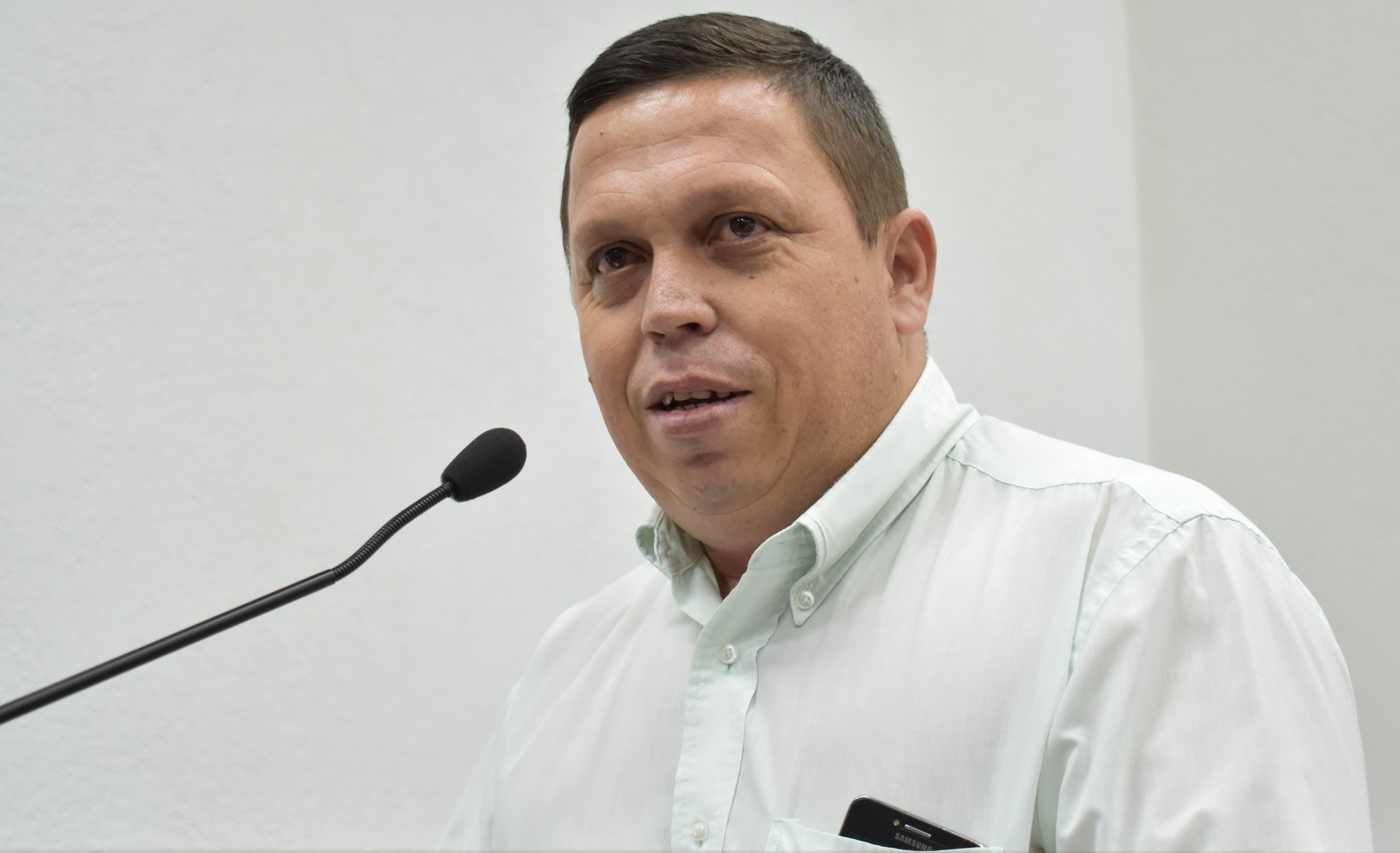 Imagem da notícia: Funcionário Público usa Tribuna Livre durante Sessão