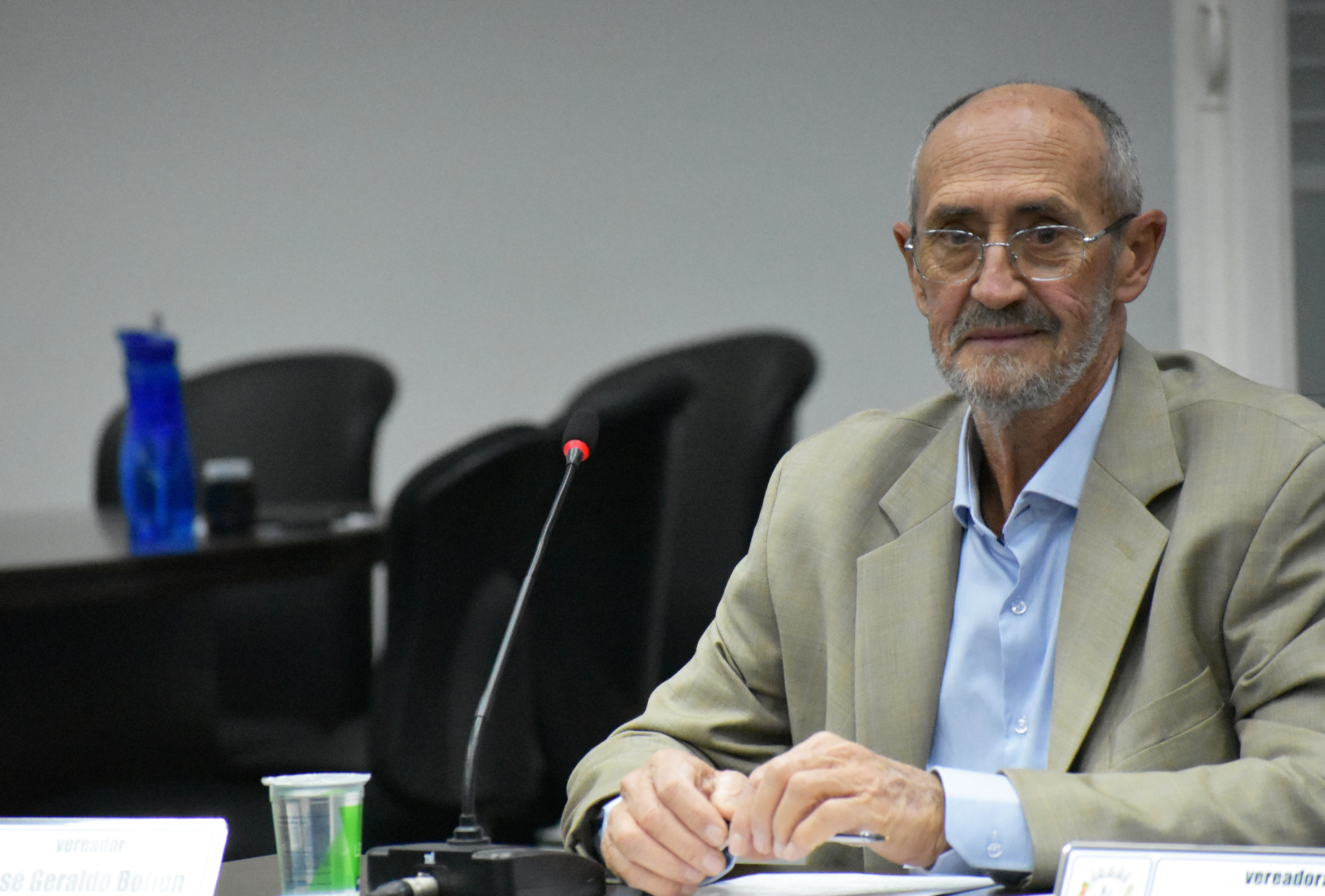 Imagem da notícia: Aprovado título de Cidadão Cordeiropolense à Fátima Marina Celin