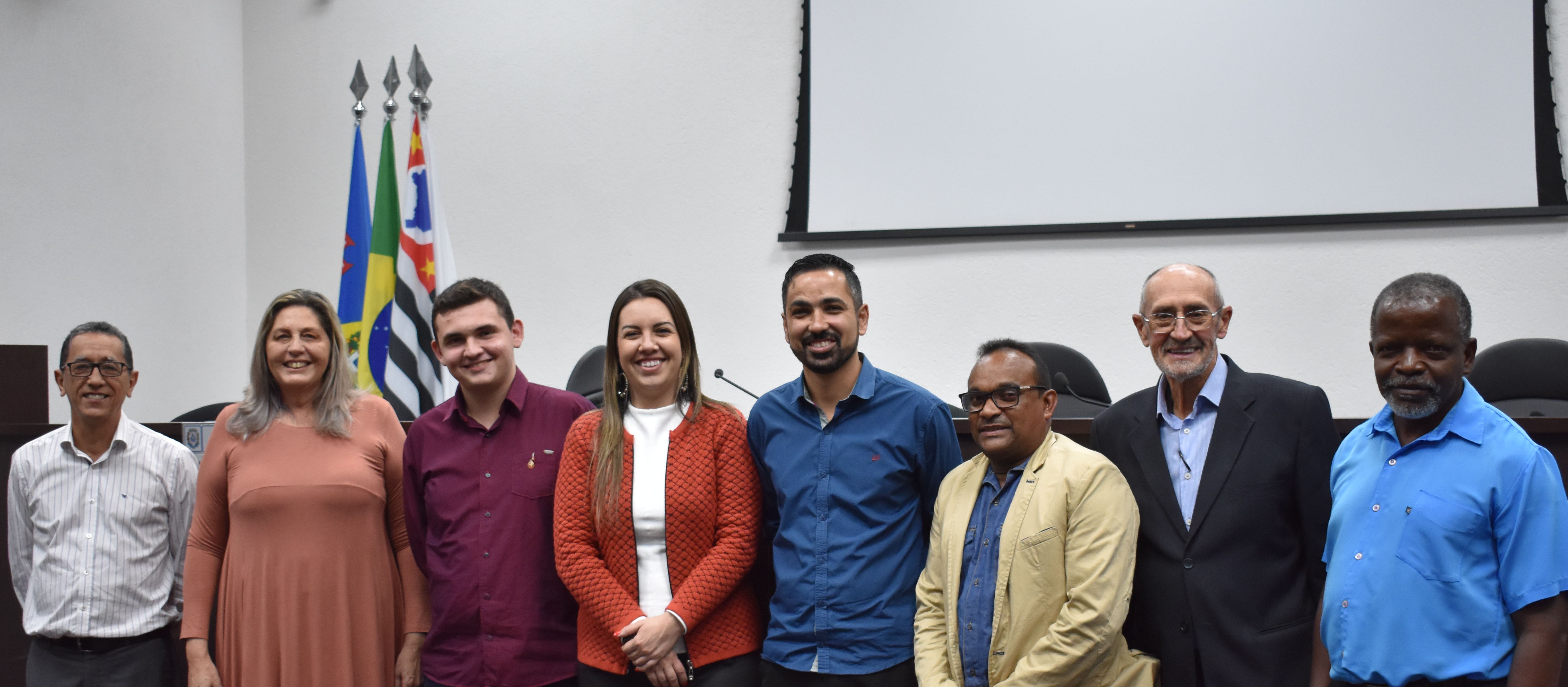 Imagem da notícia: Jovem participa de Tribuna Livre e explana sobre Semana da Pátria