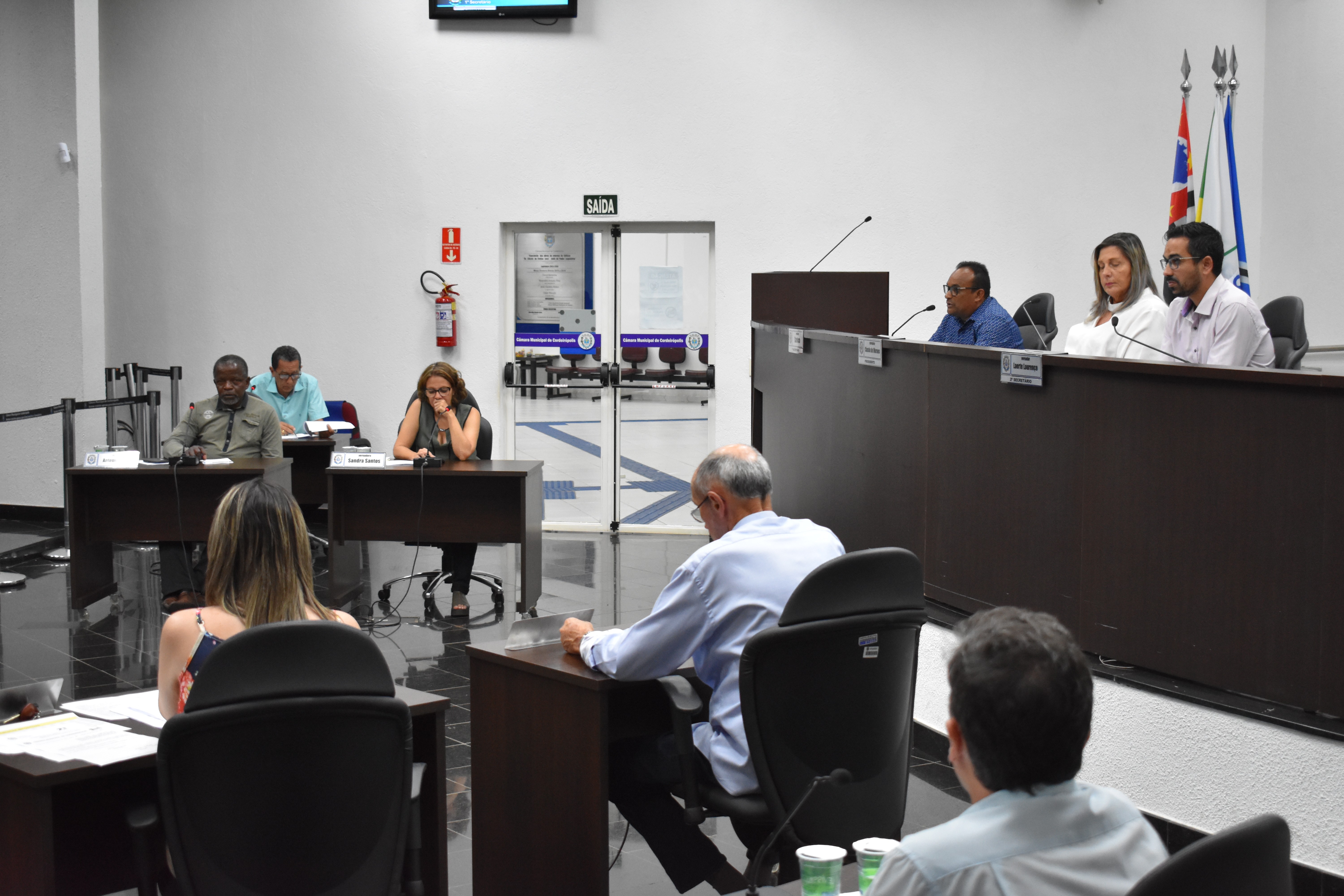 Imagem da notícia: Programa de demissão voluntária é aprovado em Sessão