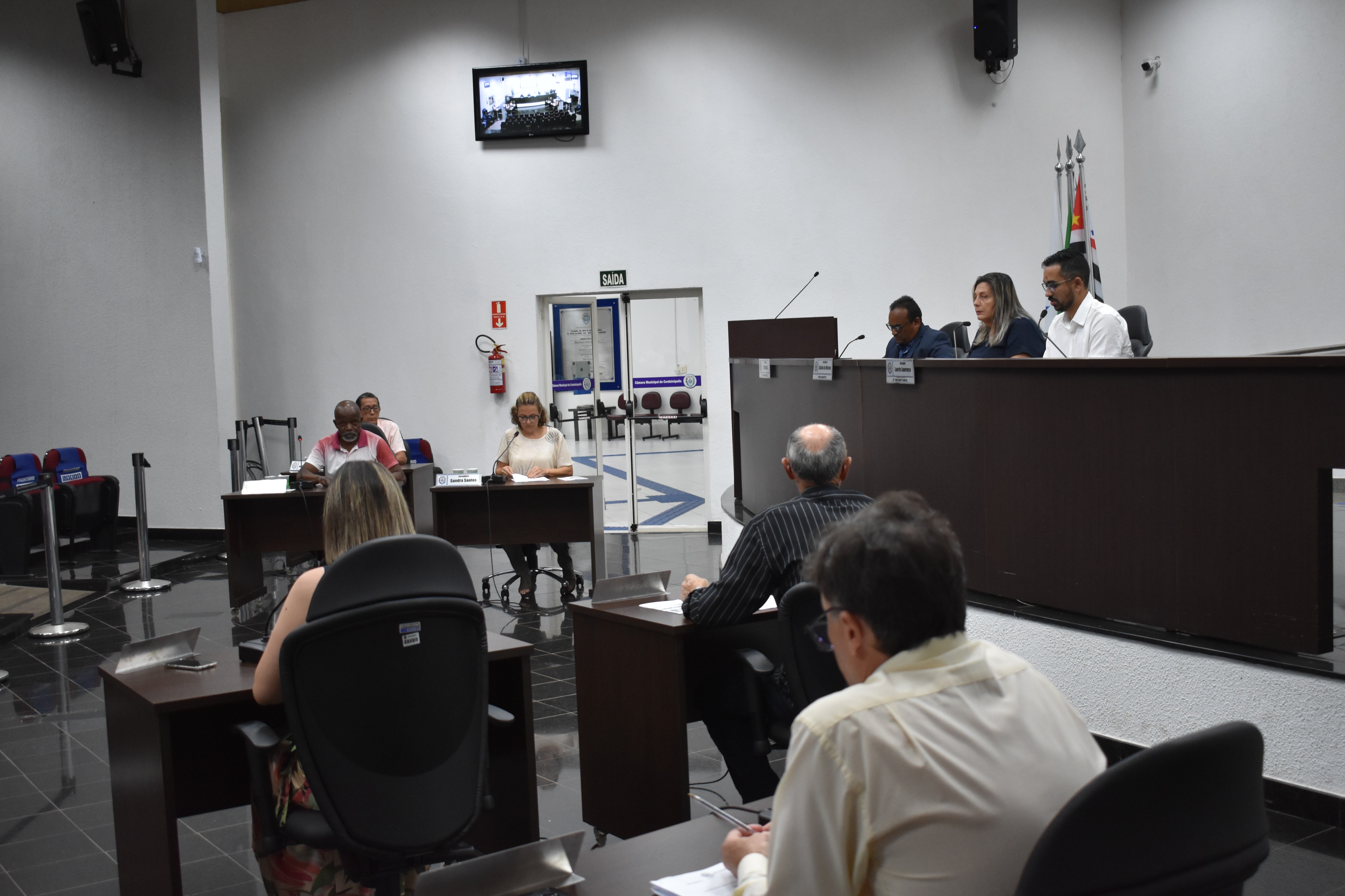 Imagem da notícia: Vereadores aprovam LOA com emendas impositivas de R$ 1,8 mil  