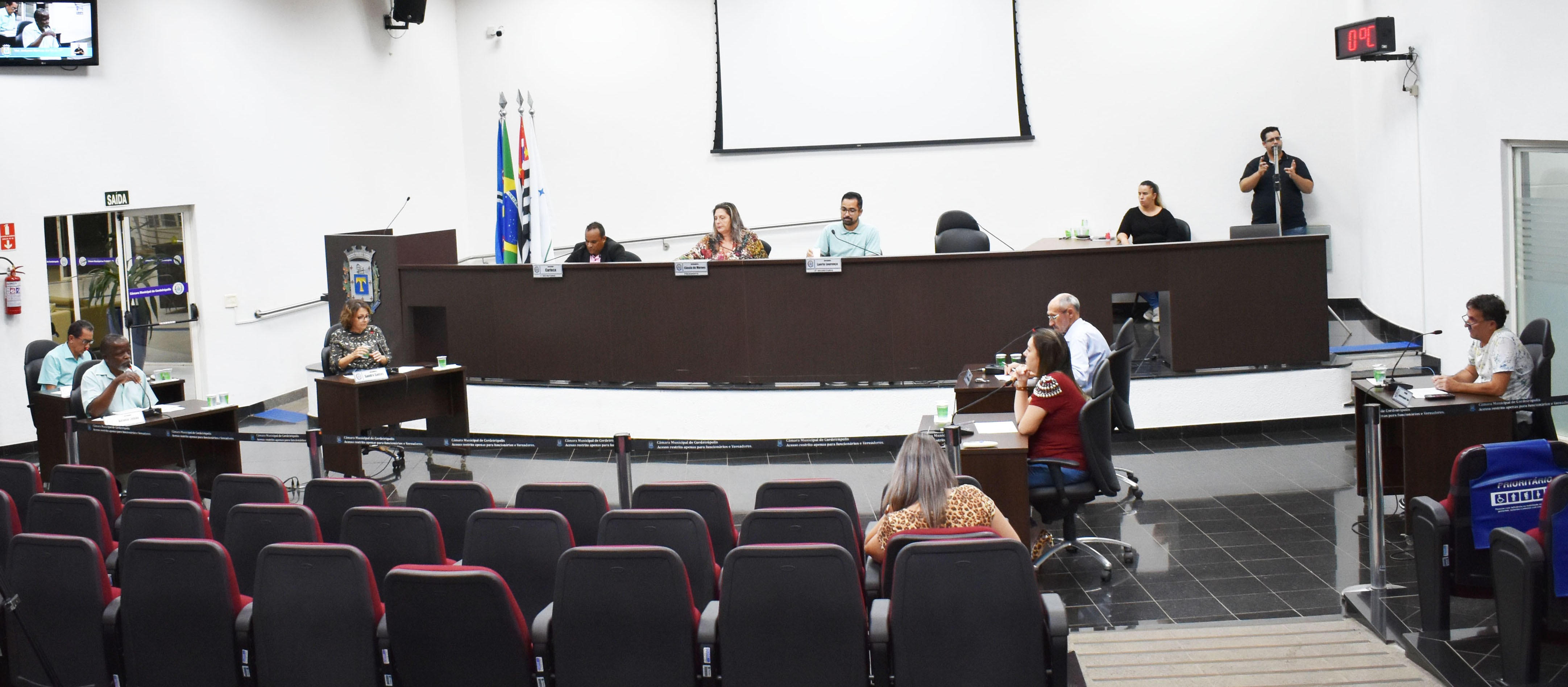 Imagem da notícia: Câmara apresenta quadro de economias nos primeiros meses de 2020