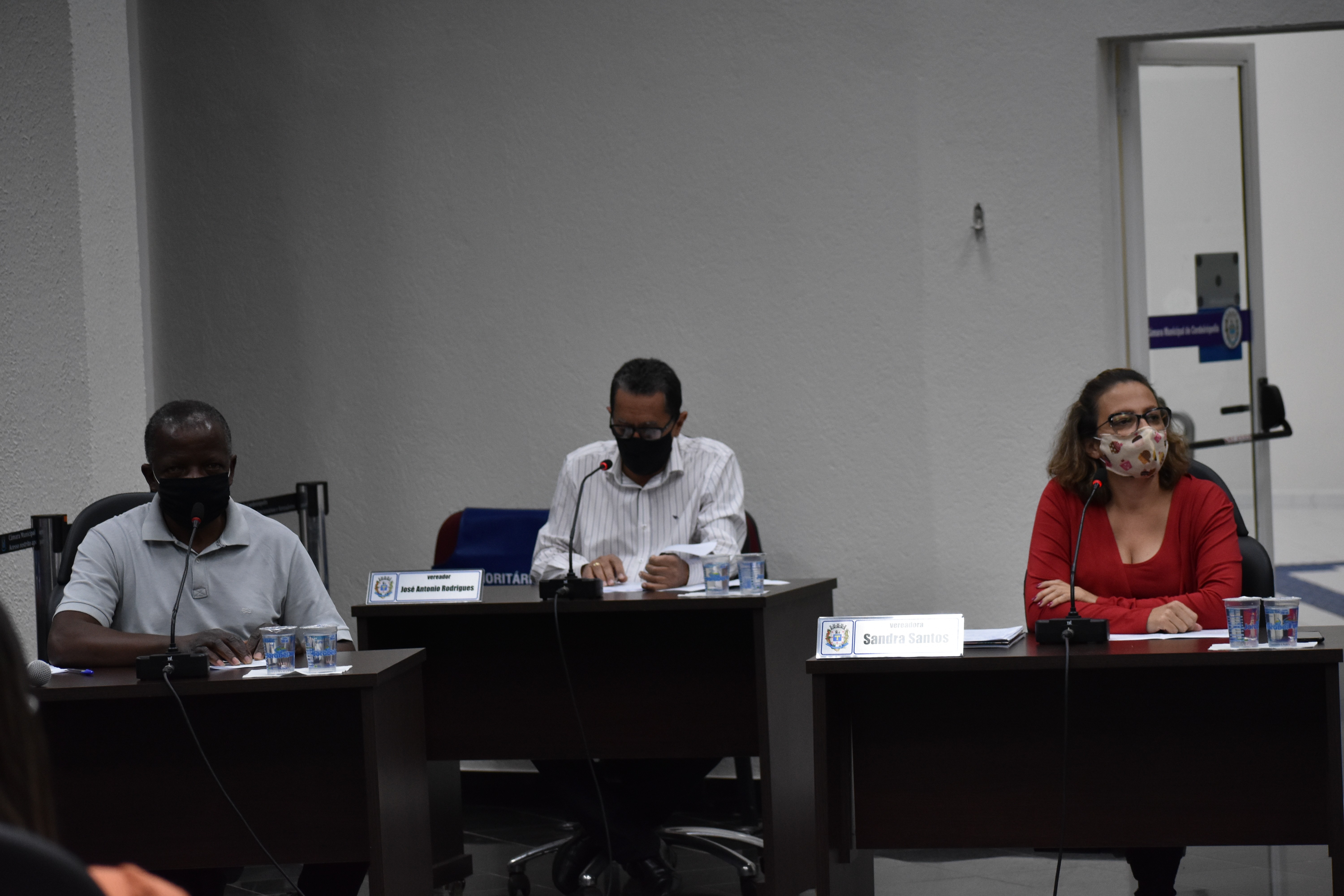 Imagem da notícia: Vereadores aprovam projeto  de regularização para Distrito Industrial