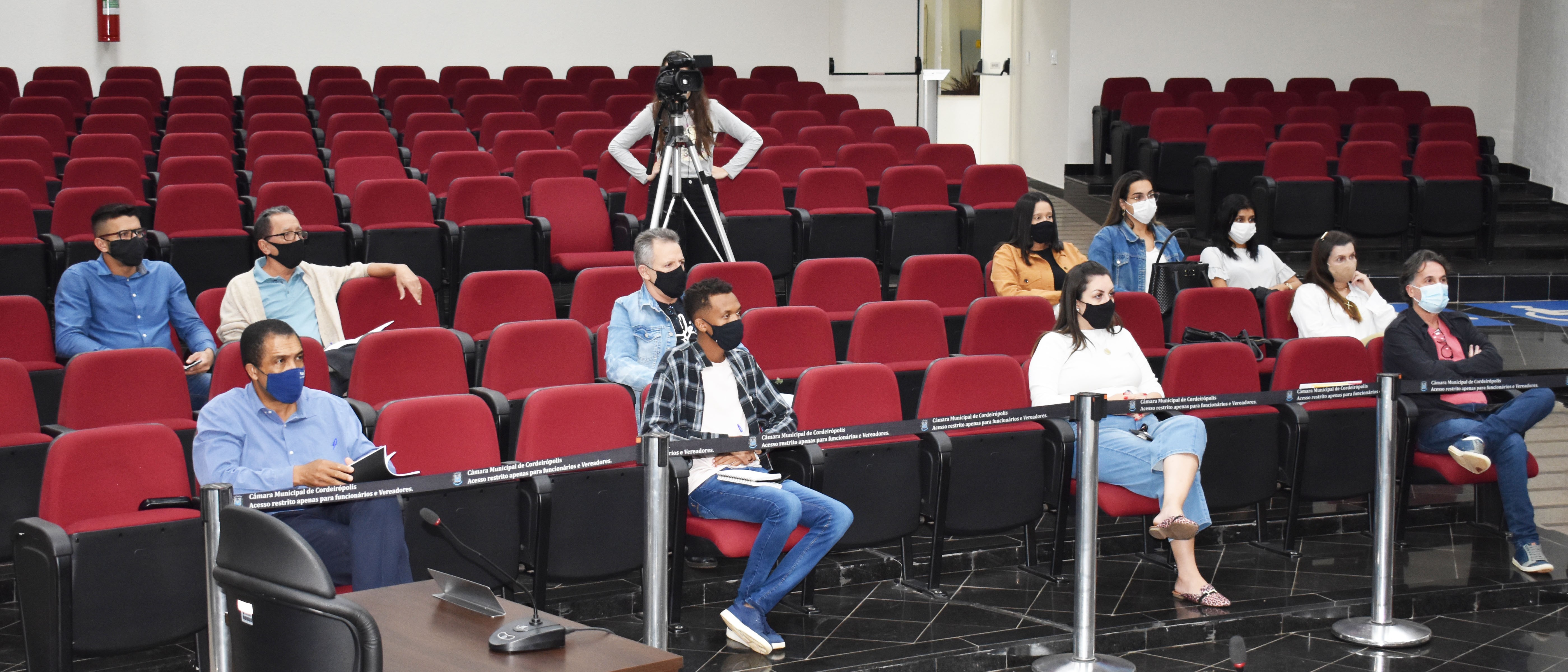 Imagem da notícia: Vereadores participam de audiência pública do  PPA e LDO