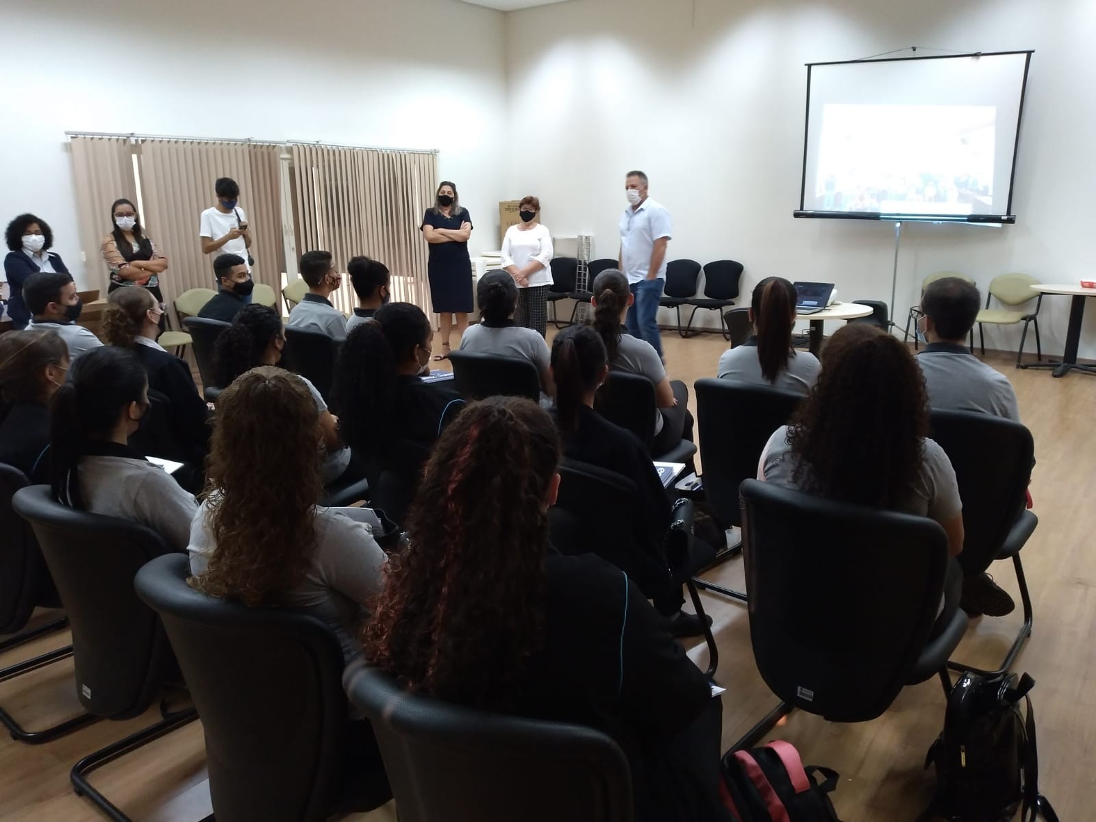 Imagem da notícia: Empresas participam da 1ª Semana da Juventude 