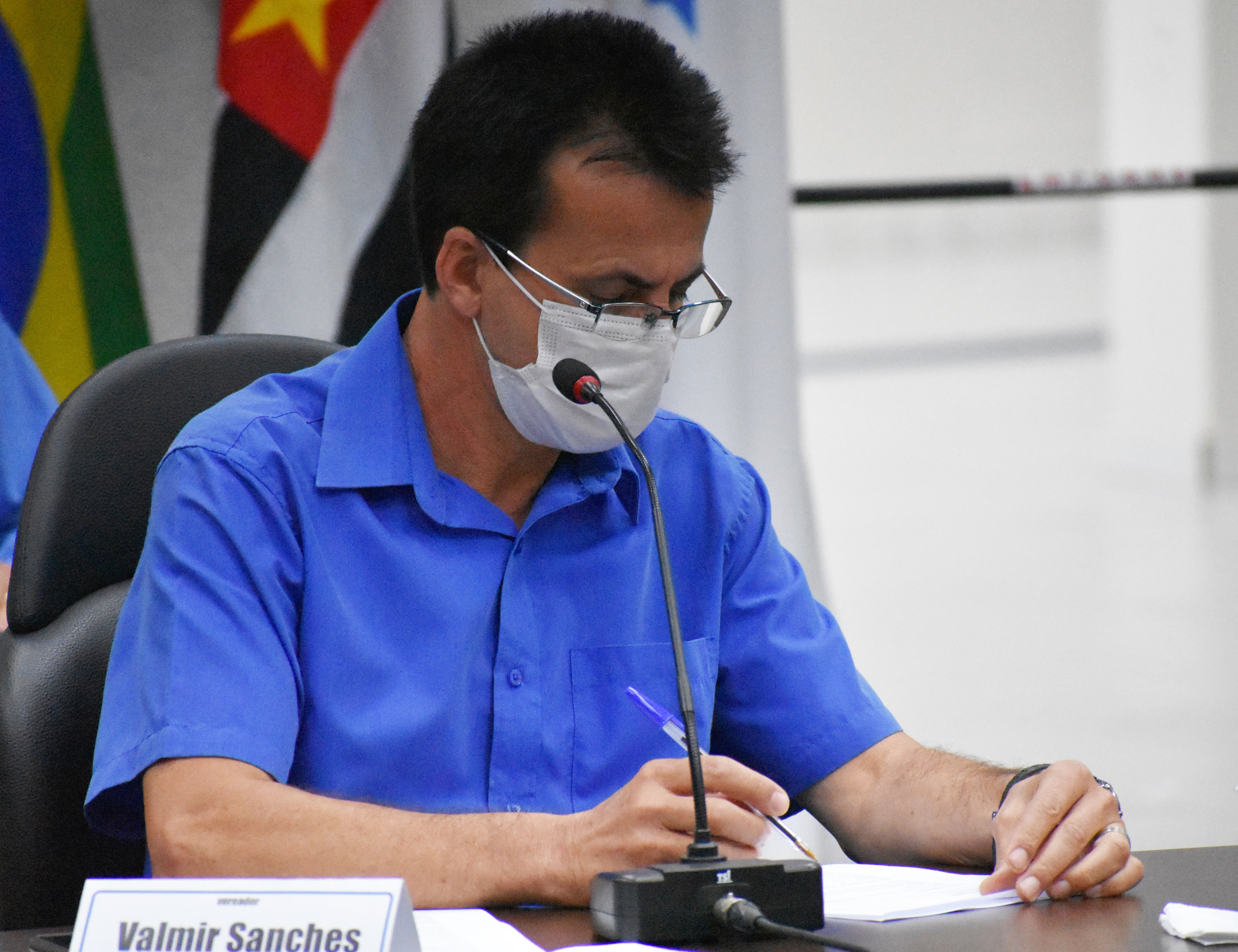 Imagem da notícia: Vereador Valmir concede título de cidadão a Dirceu Mattos Junior