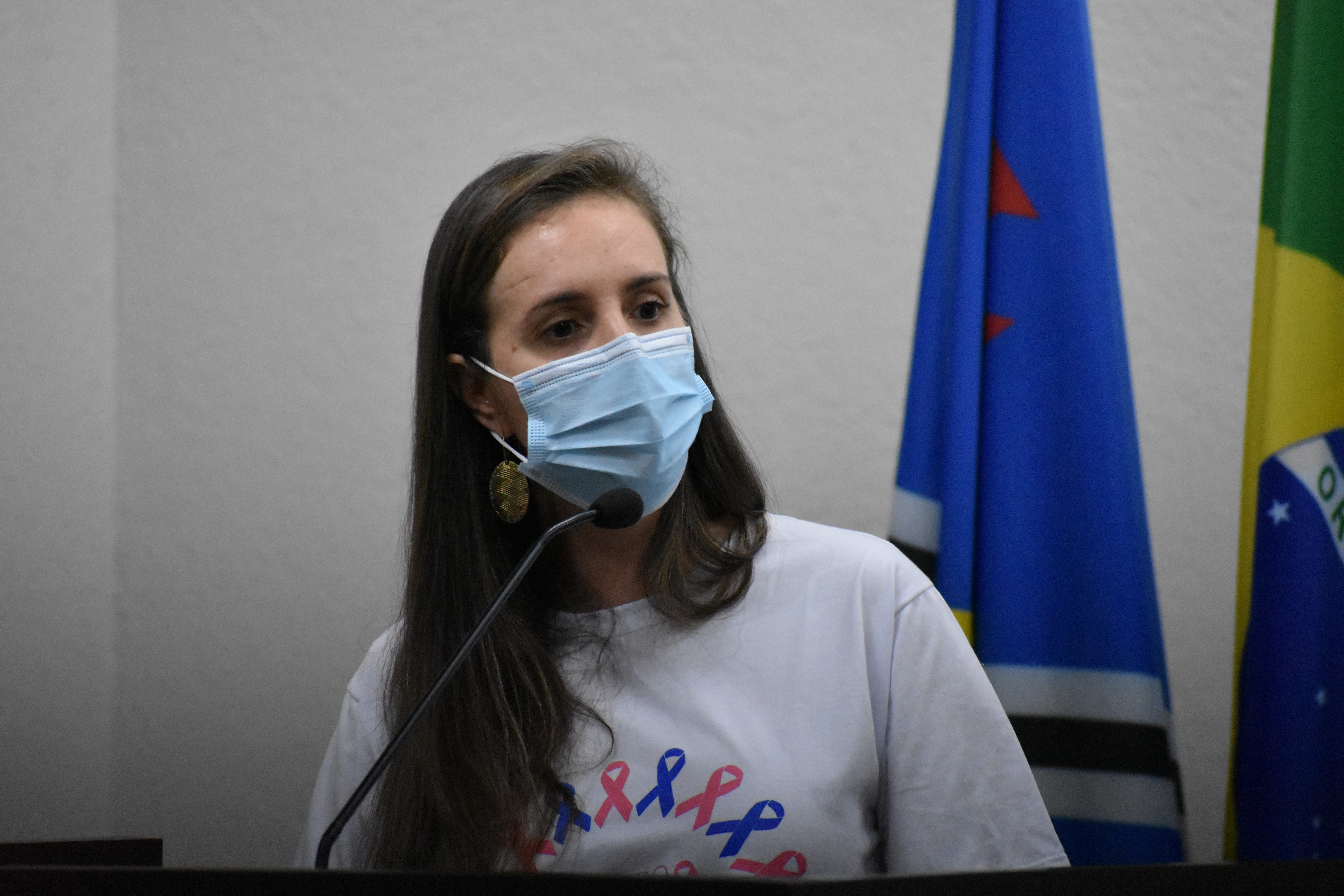 Imagem da notícia: Cirurgiã dentista participa de Tribuna durante a Sessão