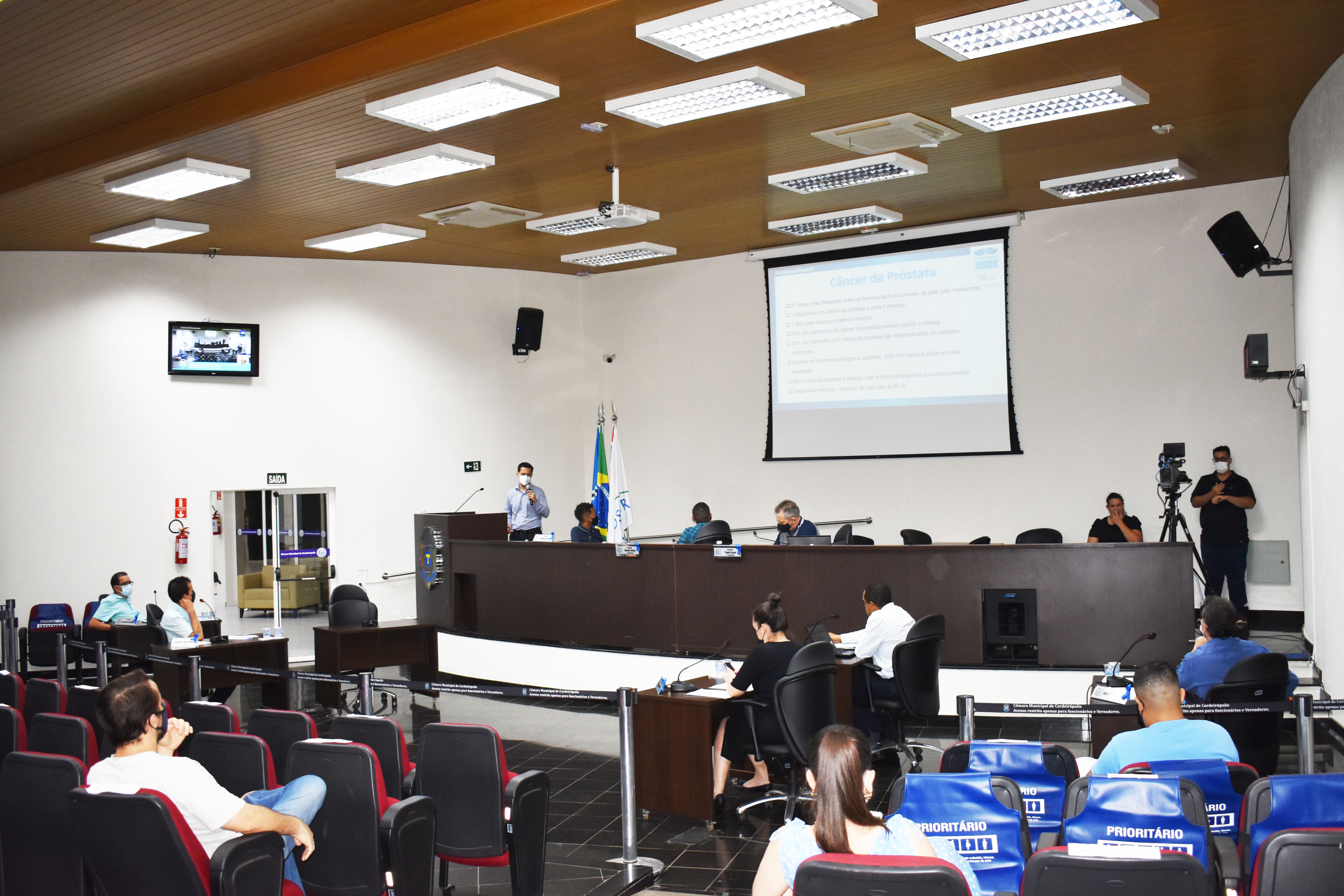 Imagem da notícia: Vereadores fazem Moção de apelo por melhorias de serviços do DETRAN  oferecidos à população 