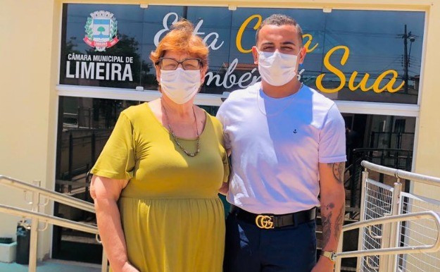 Imagem da notícia: Presidente Neusa e vereador Dhavid participam da aprovação do novo regimento interno do Parlamento Metropolitano de Piracicaba
