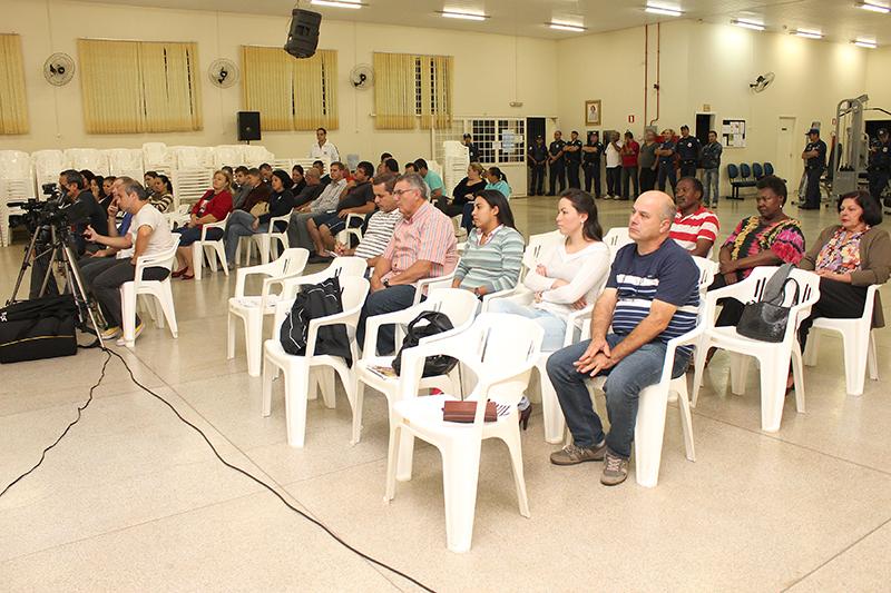 Imagem da notícia: Câmara aprova reajuste salarial dos funcionários públicos