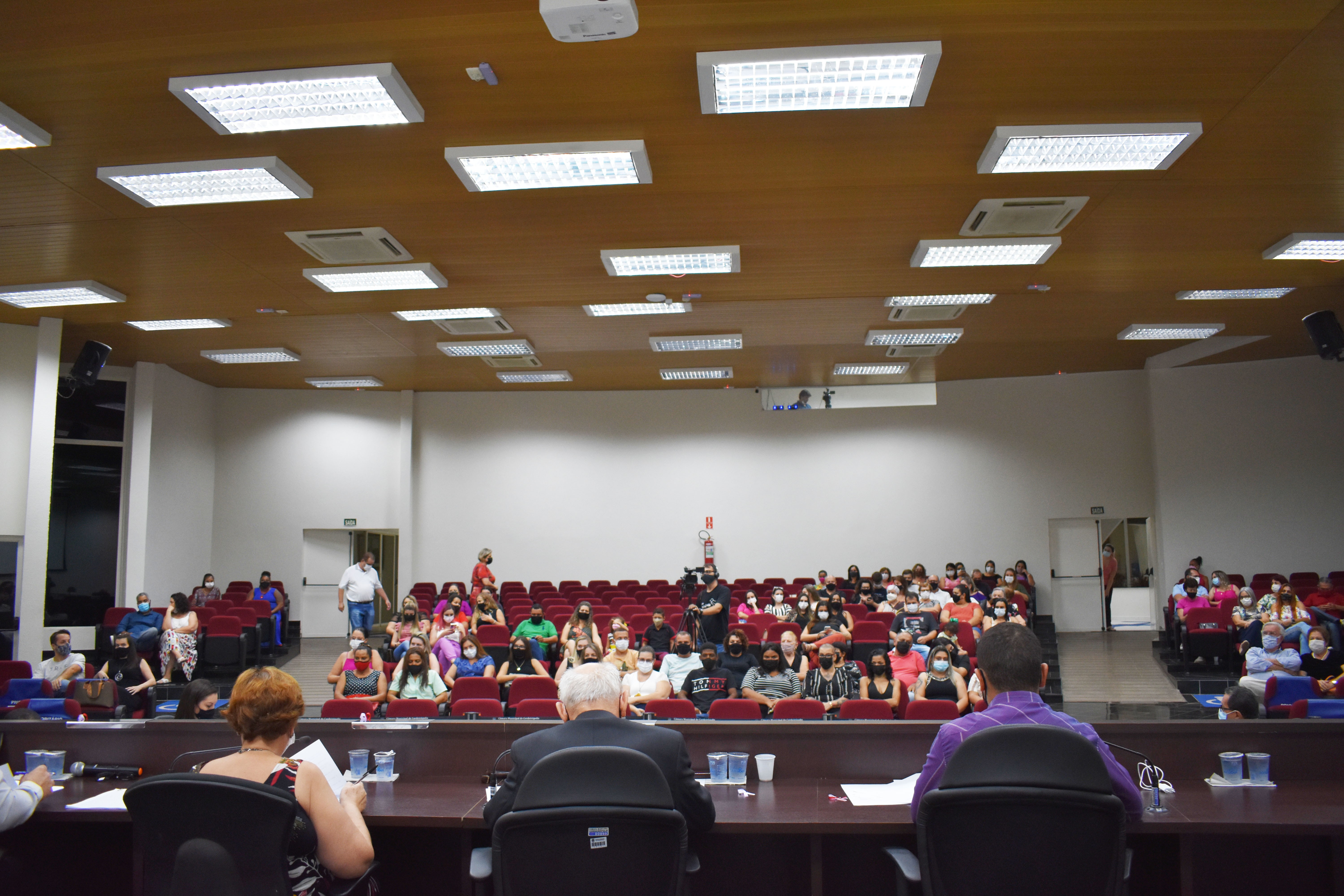 Imagem da notícia: É aprovado Projeto de Lei para adequação de tamanhos de lotes 