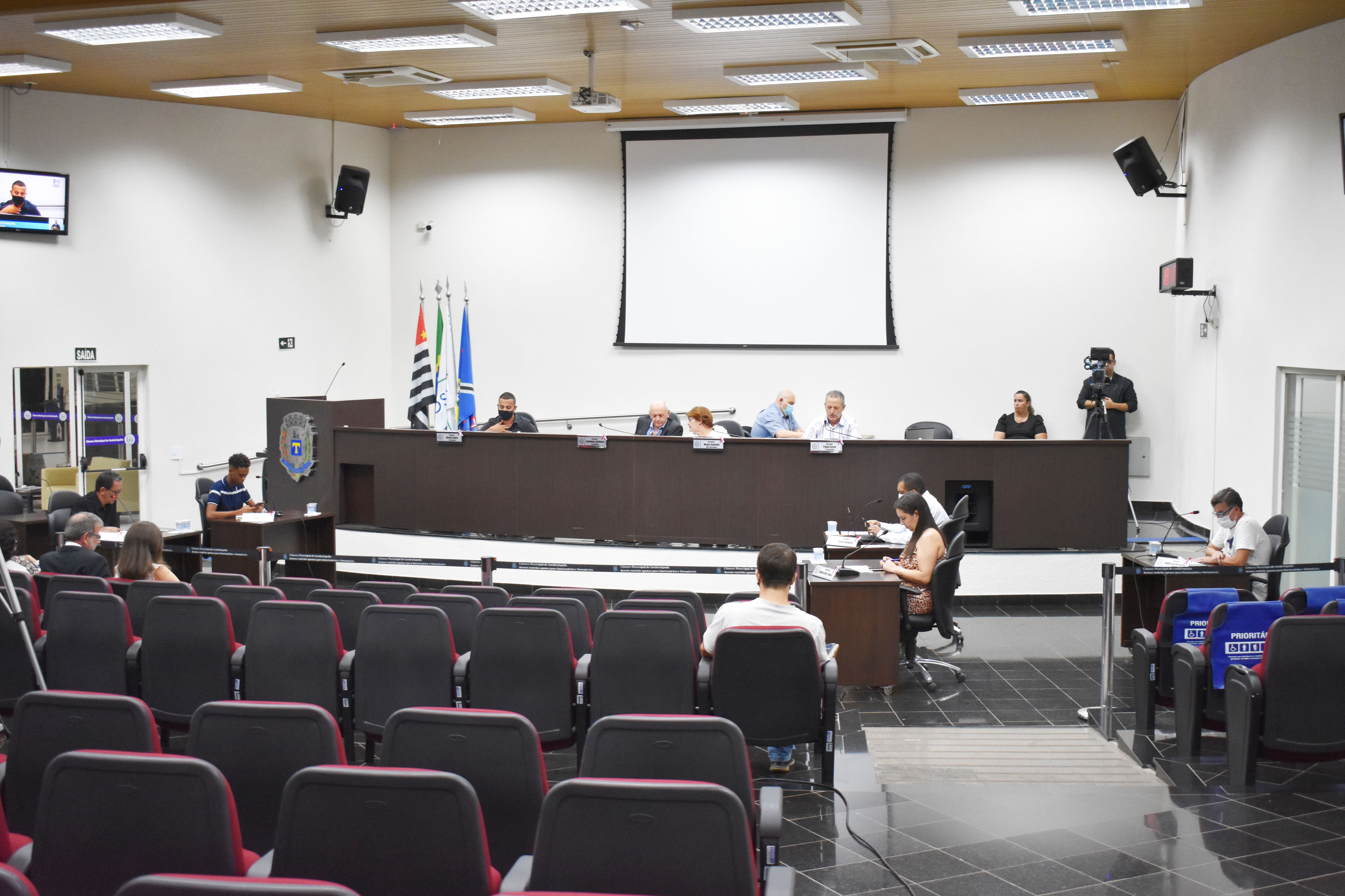 Imagem da notícia: É aprovada a criação e regulamentação dos sistema de consulta pública em Cordeirópolis