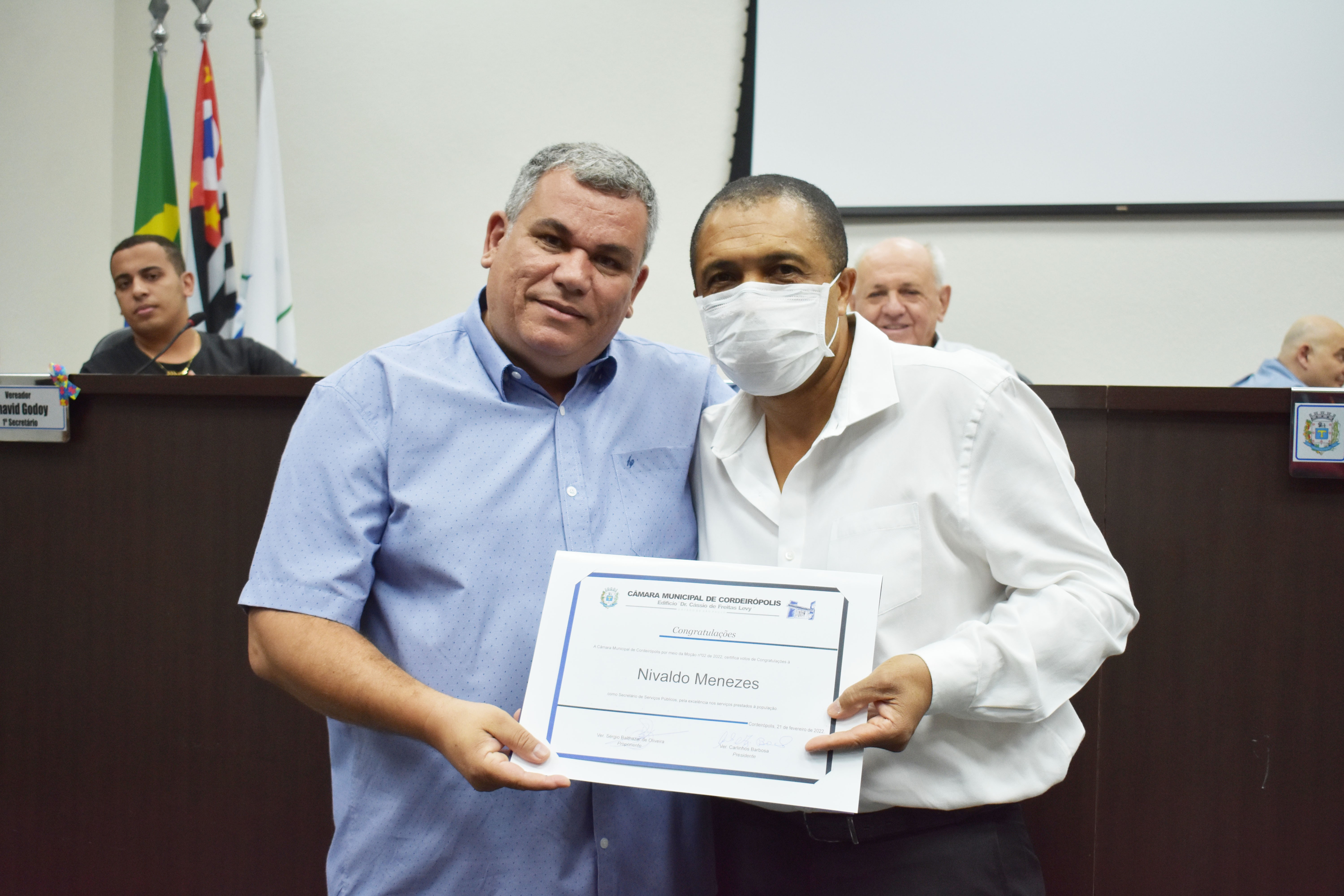 Imagem da notícia: Vereador Sérgio Balthazar faz entrega de Moção a secretário