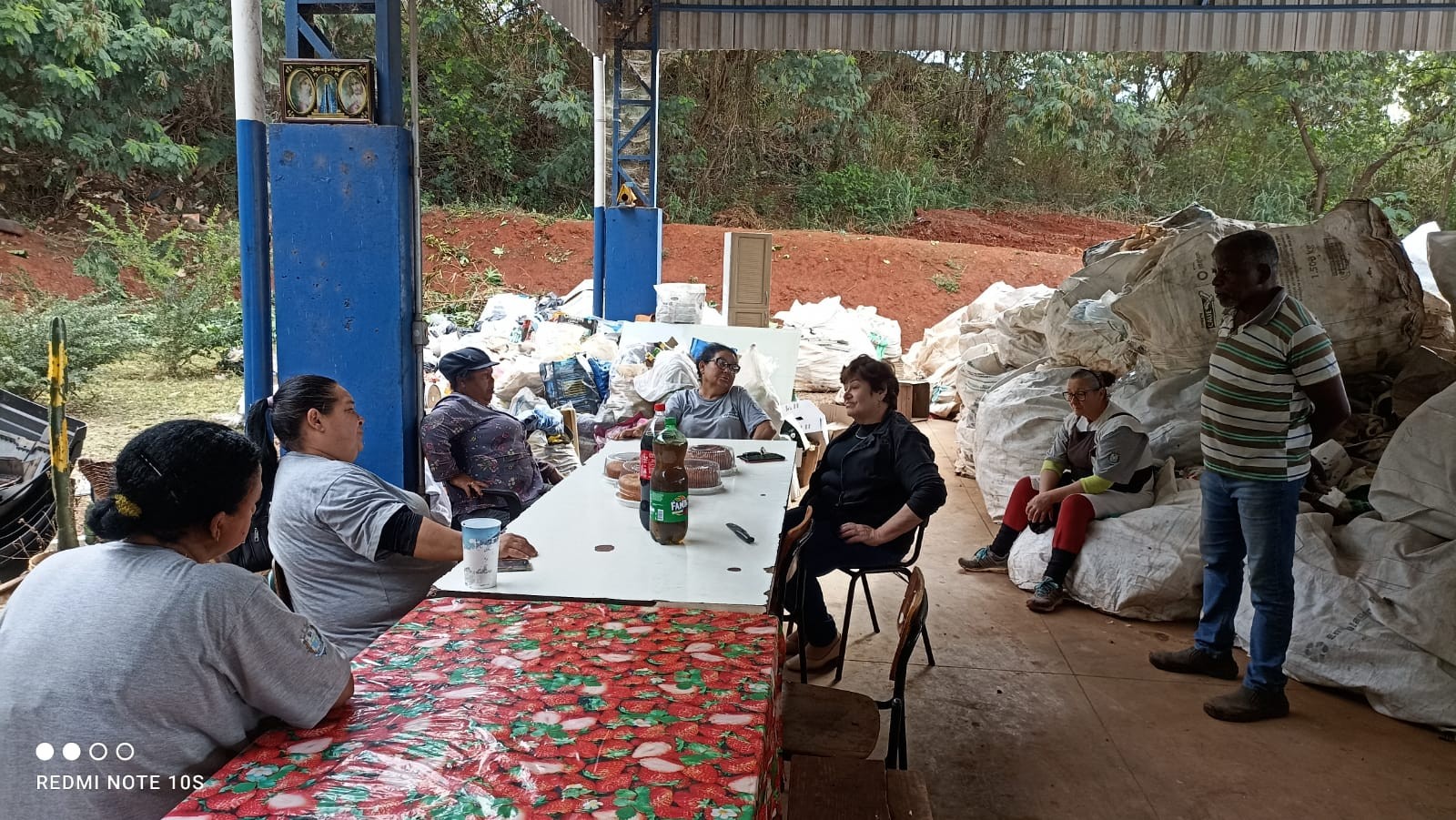 Imagem da notícia: Vereadora Neusa visita o projeto Garimpar