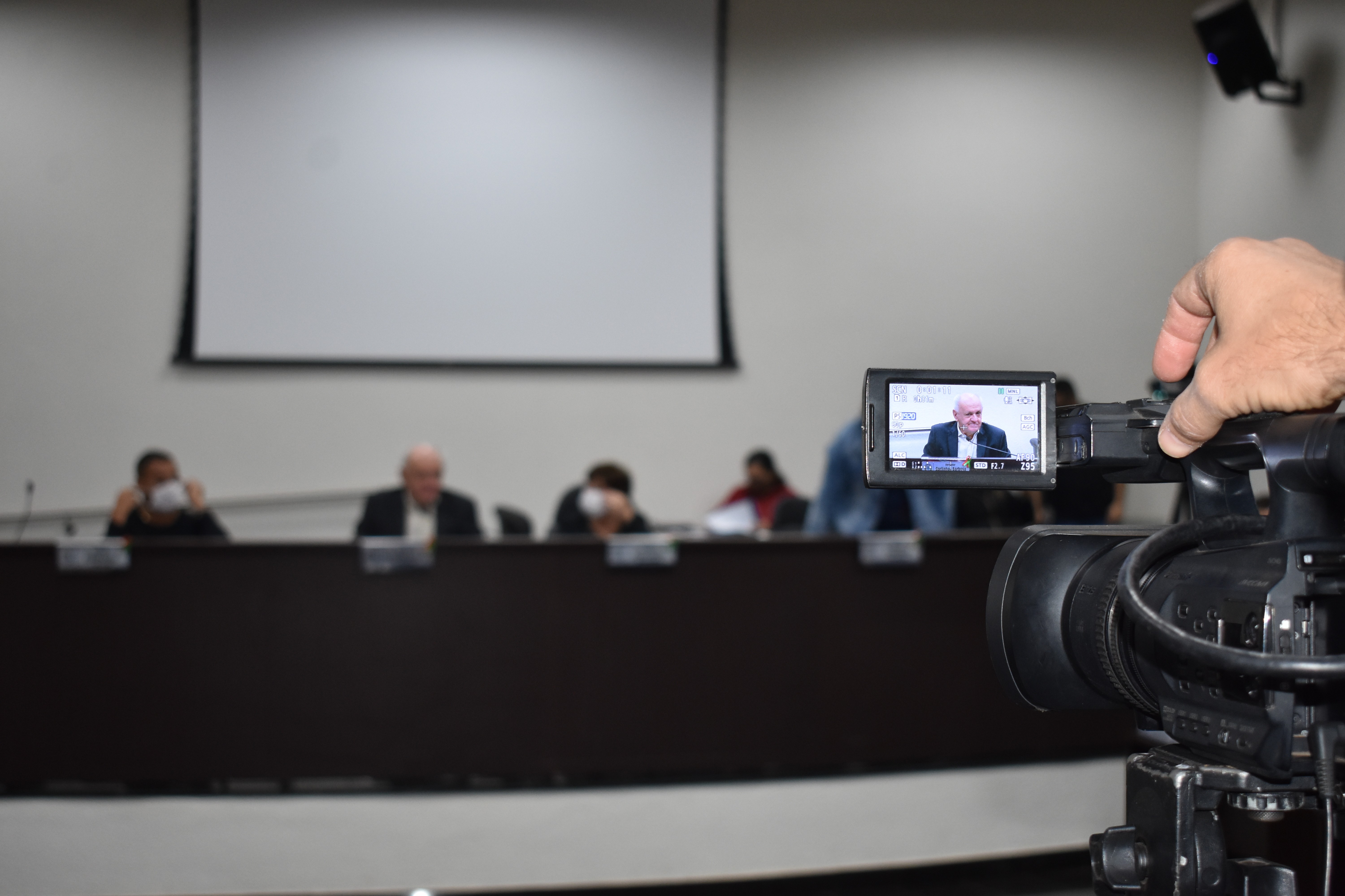 Imagem da notícia: Os vereadores apresentaram indicações durante a 21ª Sessão