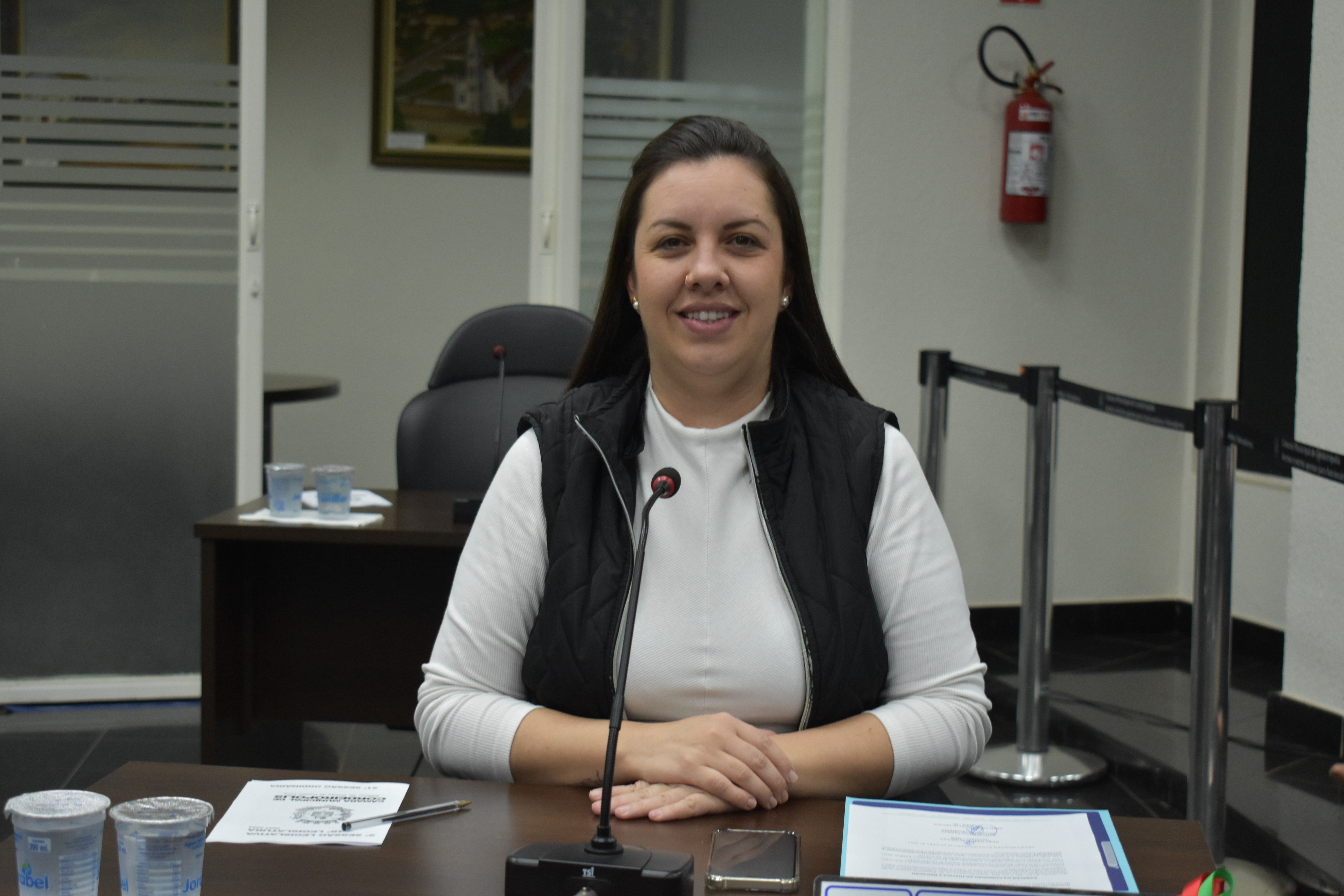 Imagem da notícia: Vereadora Mariana solicita informações sobre transporte e escola ao prefeito