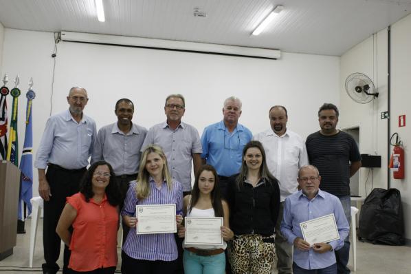 Imagem da notícia: Entrega de diploma, indicações e projeto aprovado
