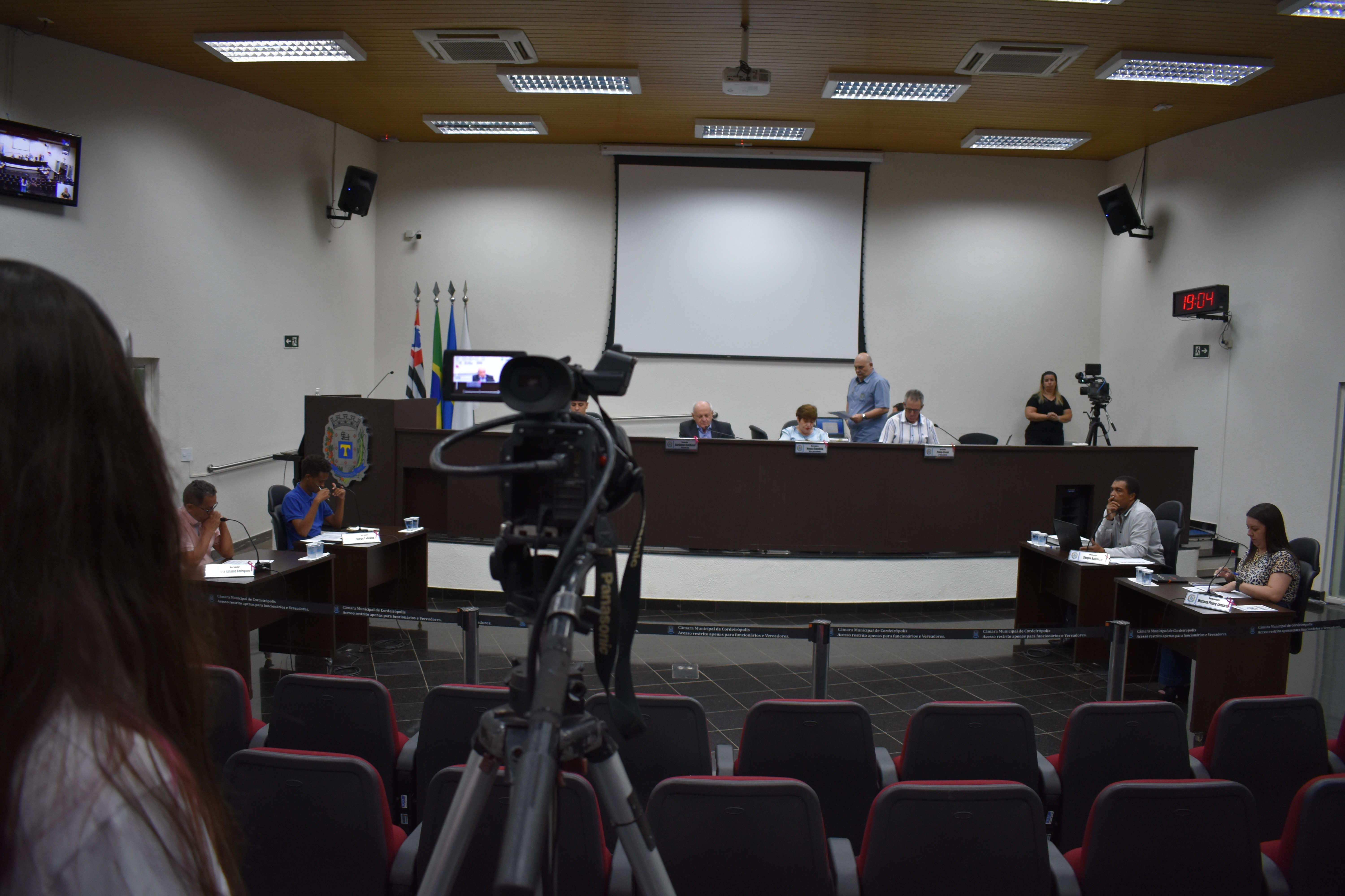 Imagem da notícia: Parlamentares apresentam indicações durante a 35ª Sessão