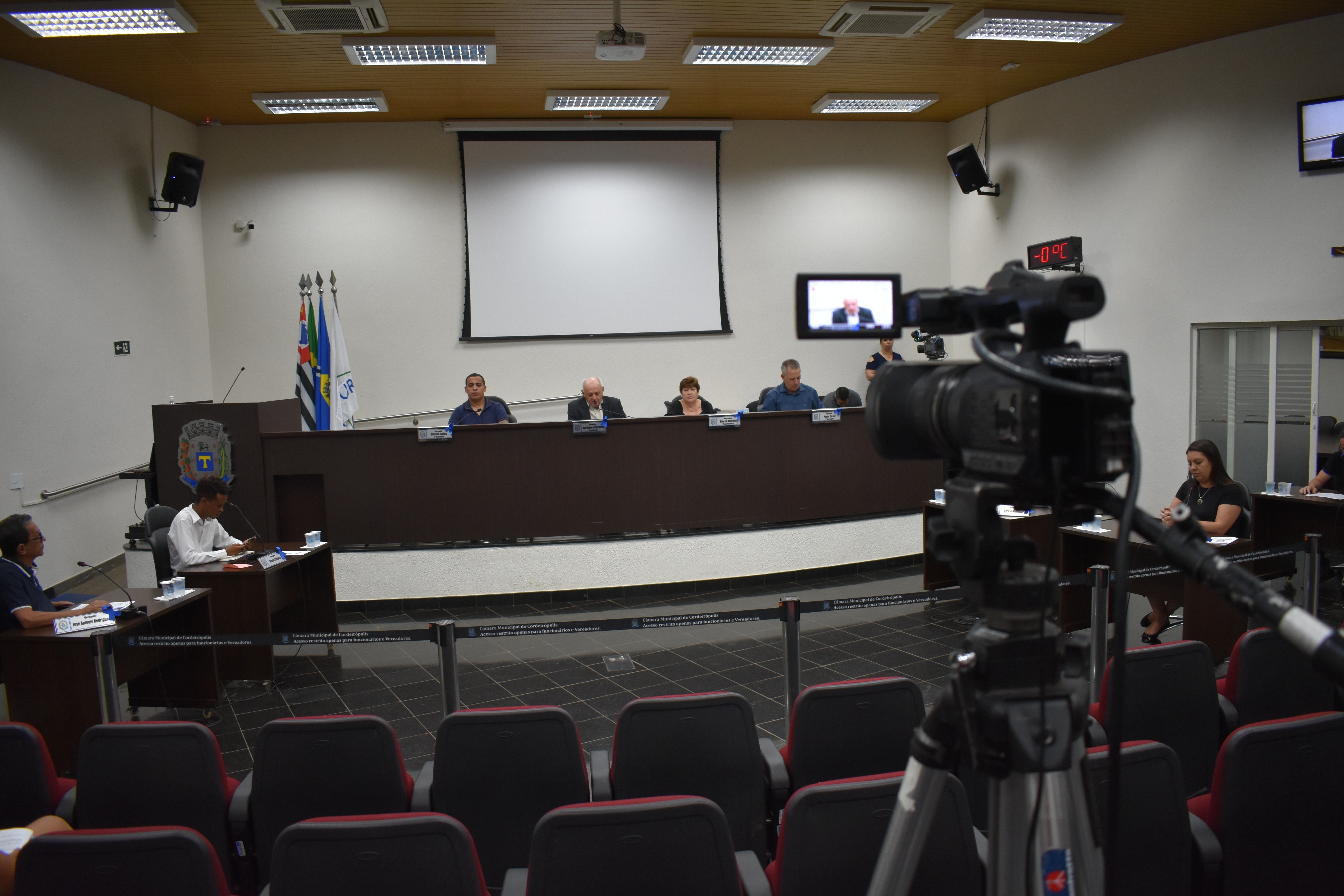 Imagem da notícia: Melhorias ao município são indicações da Sessão Ordinária