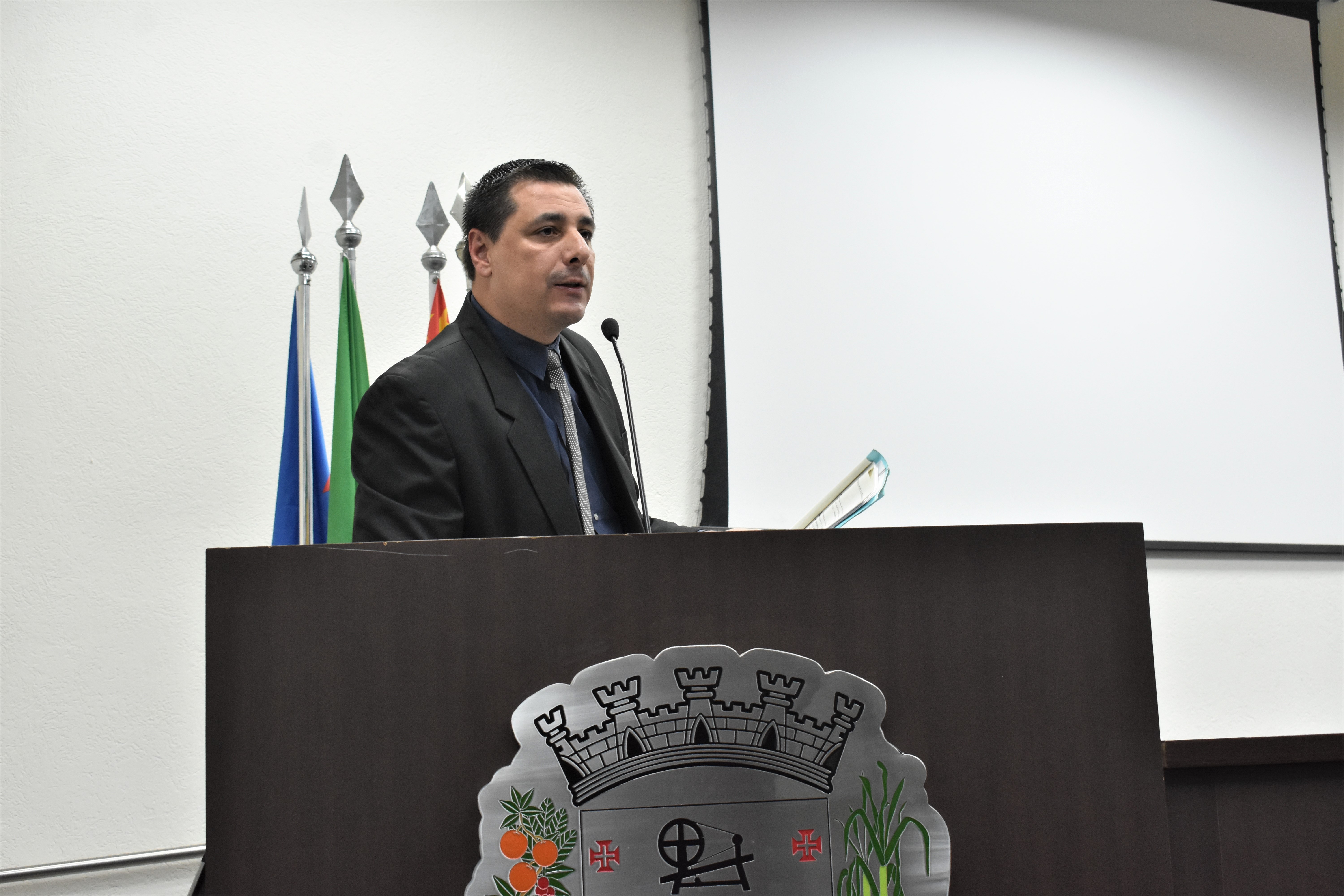 Imagem da notícia: Dr. Christian Carvalho fala sobre intervenção do Município no "Cordeiro Clube"