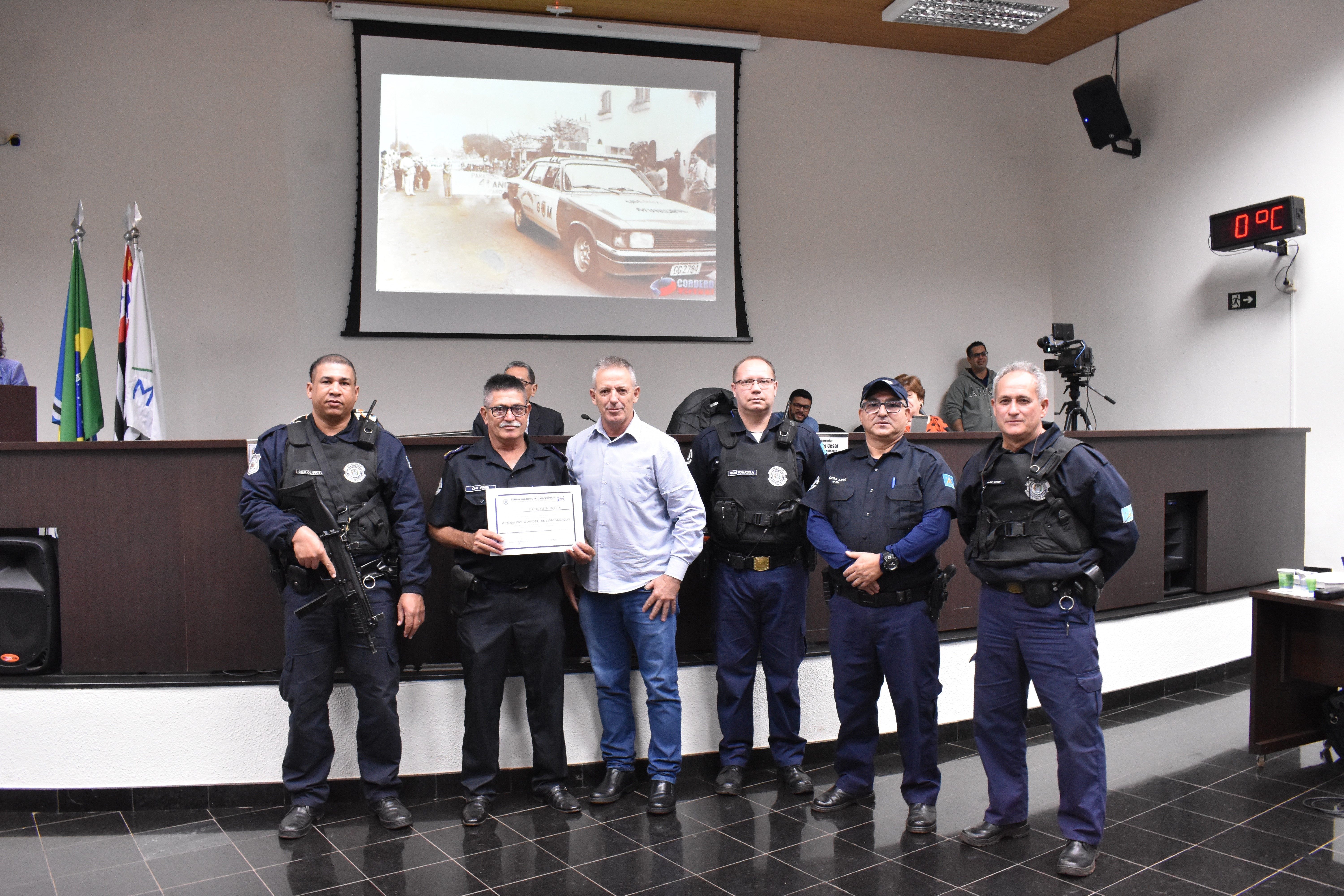 Imagem da notícia: Vereador Paulo César Morais homenageia Guarda Civil Municipal, por 45 anos de atividade