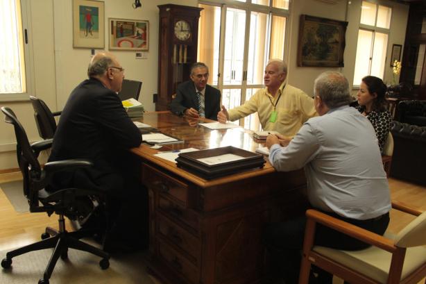 Imagem da notícia: Encontro com secretário e deputado estadual