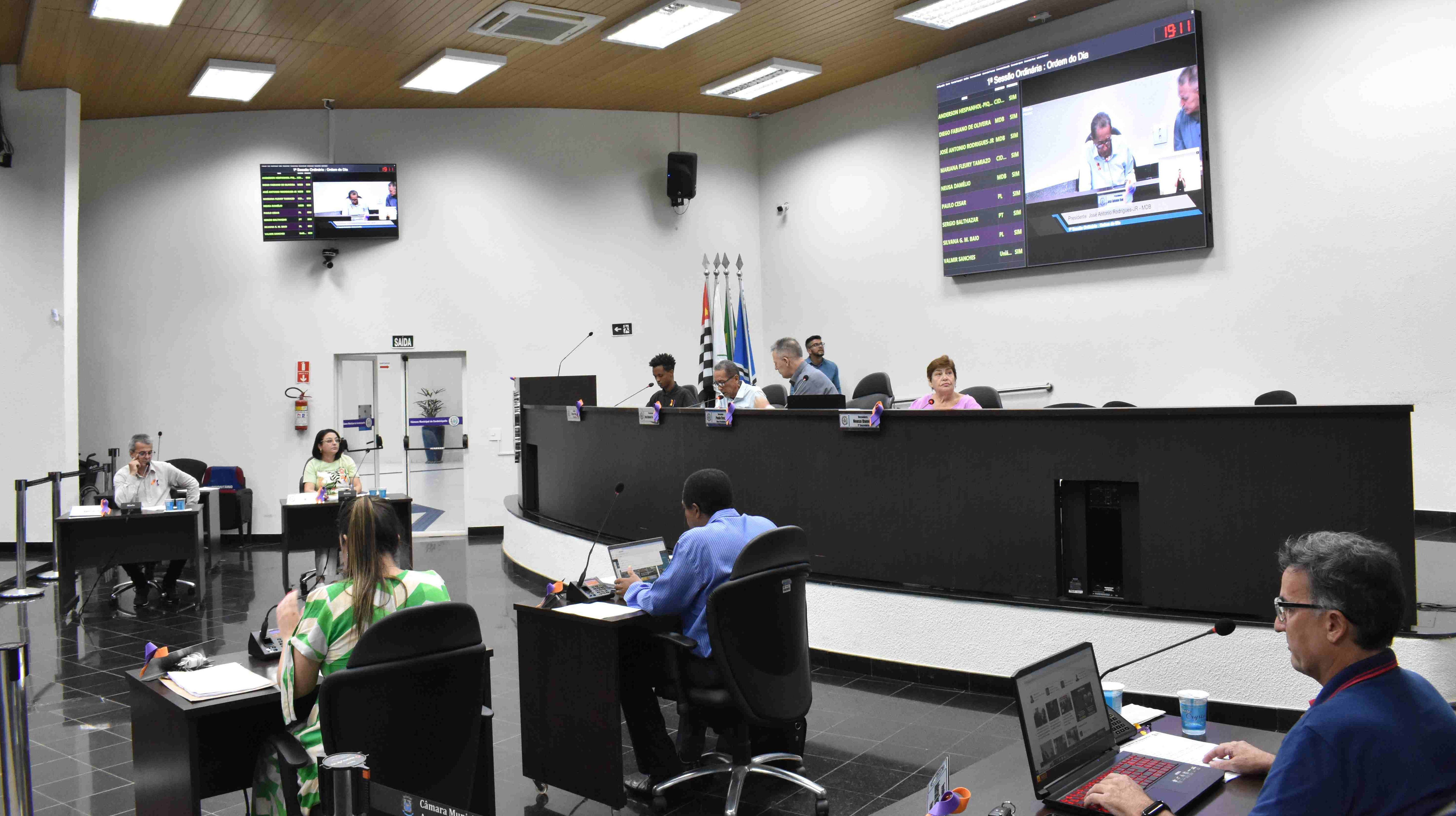 Imagem da notícia: Câmara retoma os trabalhos com novo "Sistema de Votação Eletrônica" operando