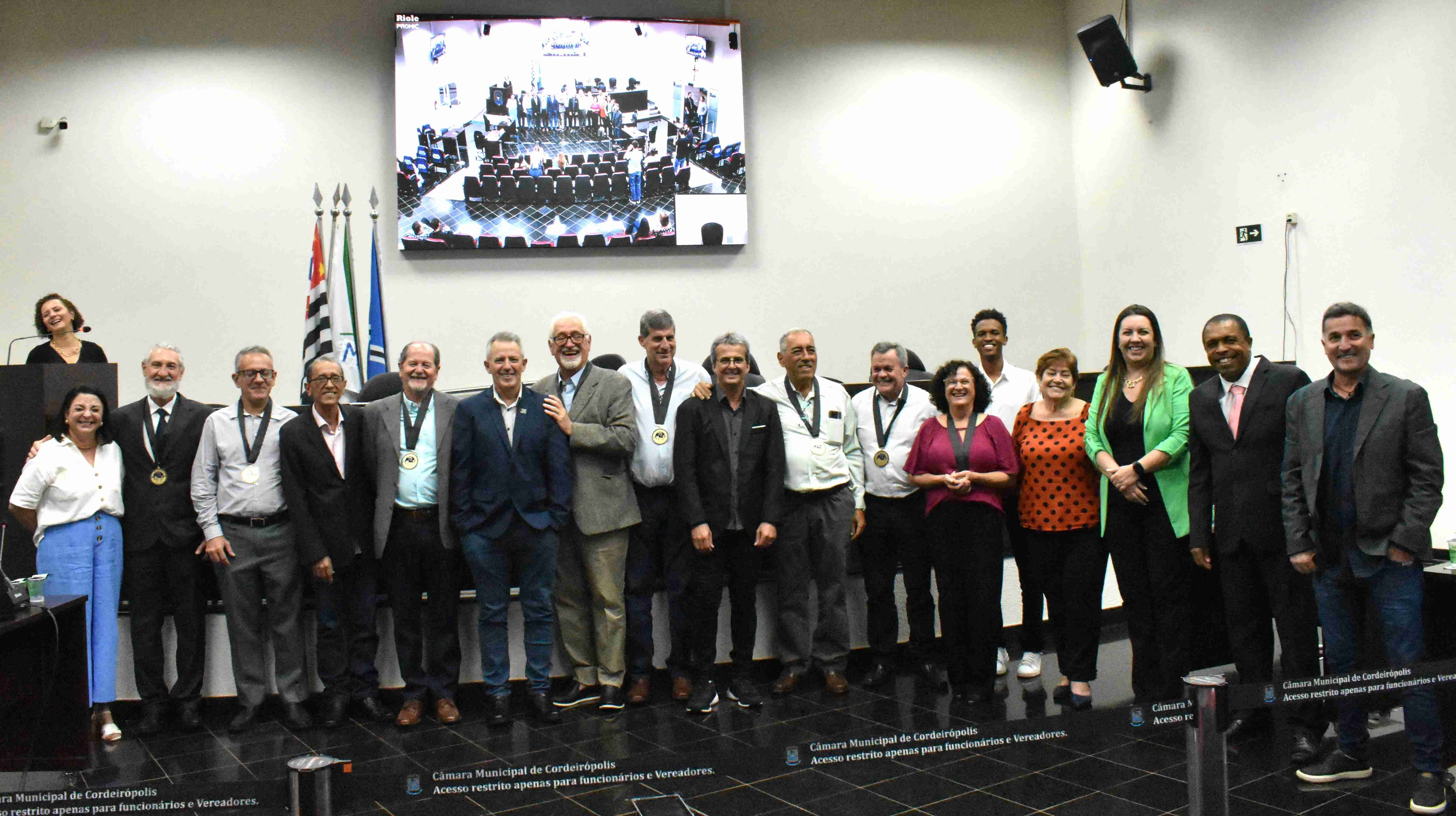 Imagem da notícia: 75 anos de Fundação da Câmara de Vereadores de Cordeirópolis é celebrado com solenidade
