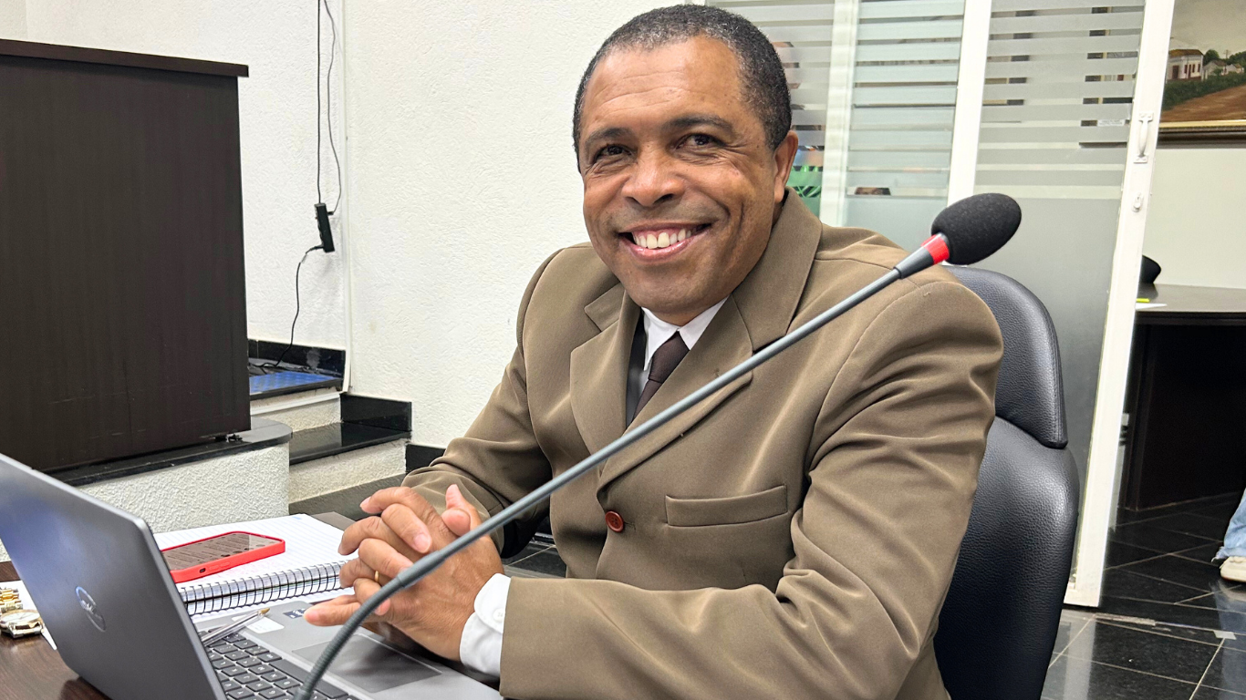 Imagem da notícia: Câmara aprova homenagem à Leonardo Maximiliano Anselmo da Silva com o "Mérito da Segurança e Cidadania"