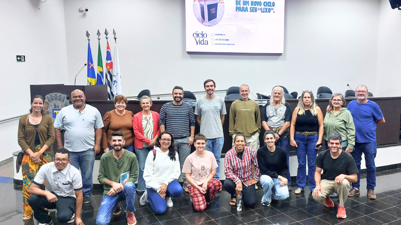 Imagem da notícia: Curso de Compostagem Inicia com Sucesso na Câmara Municipal