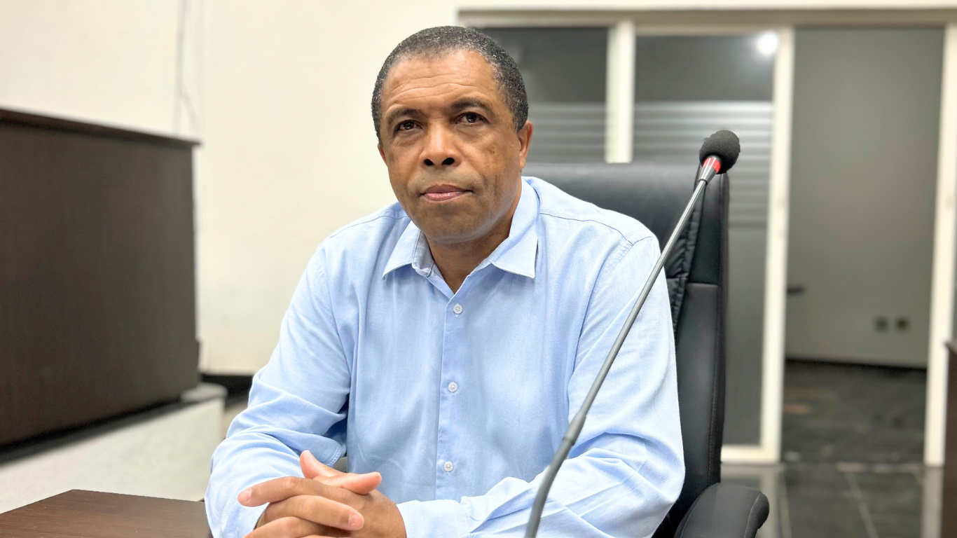 Imagem da notícia: Foi aprovado o Título de Cidadã Cordeiropolense à Deputada Estadual Ana Perugini por suas contribuições ao município.