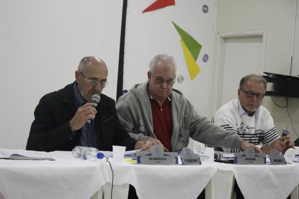 Imagem da notícia: Projetos são adiados por duas semanas