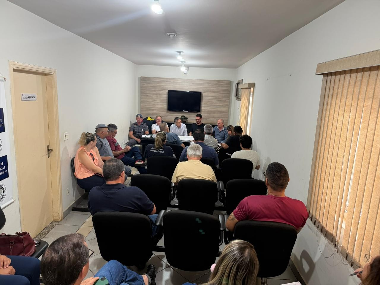 Imagem principal da notícia Vereadores participam de reunião do CONSEG sobre segurança no Carnaval