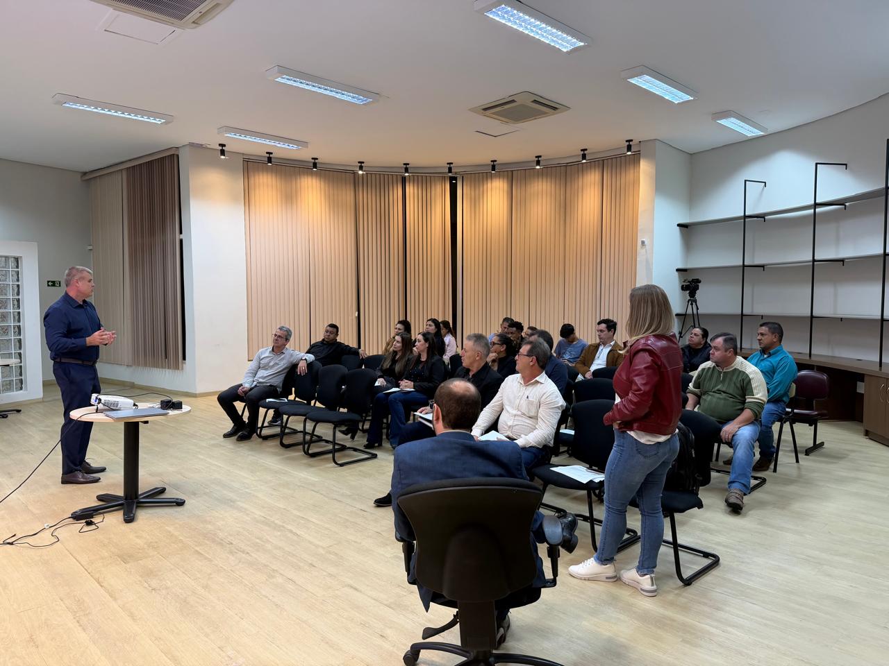 Imagem principal da notícia Reunião debate emendas parlamentares e aplicação de recursos em Cordeirópolis