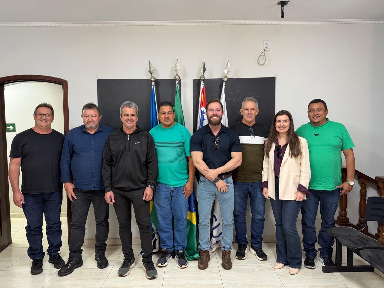 Imagem principal da notícia Vereadores e secretário de Obras realizam agenda de visitas em importantes pontos da cidade