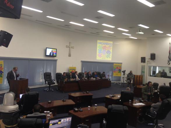 Imagem da notícia: Botion e Odair pedem nova sede para o fórum