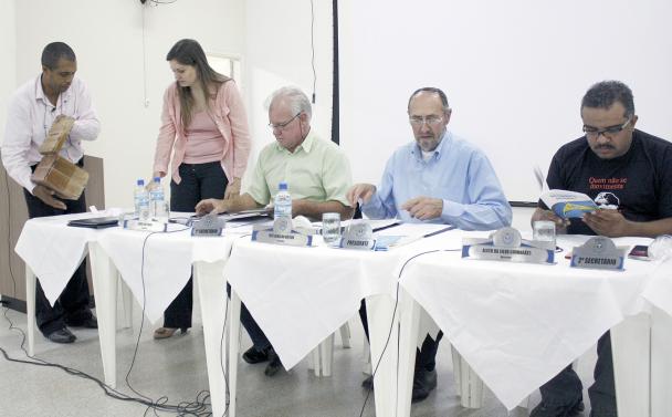 Imagem da notícia: Câmara propõe extinção do voto secreto 