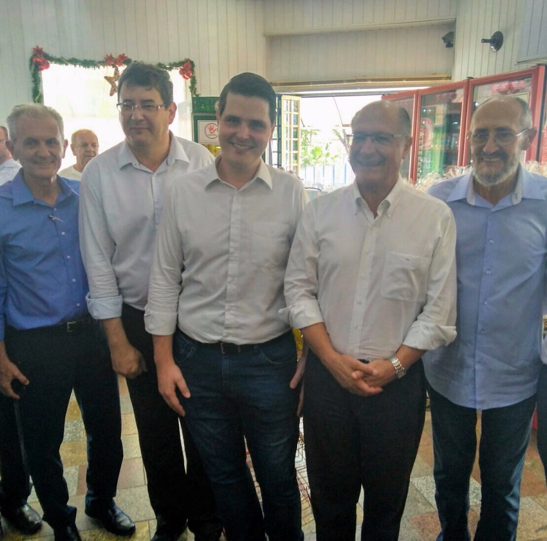 Imagem da notícia: Botion participa de lançamento de obras em rodovia junto ao governador do Estado