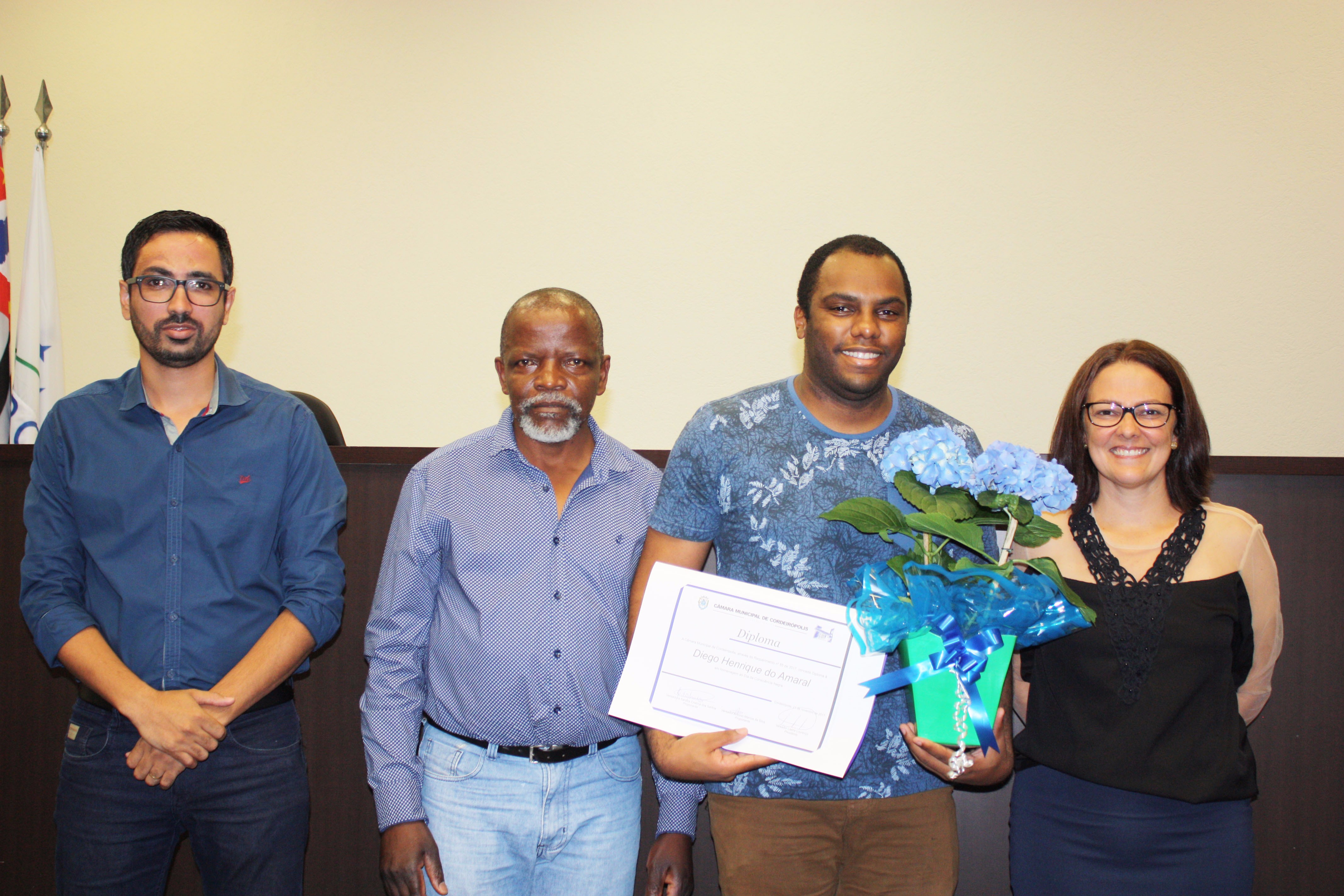 Imagem da notícia: Parlamentares realizam homenagem a artista pelo dia da Consciência Negra