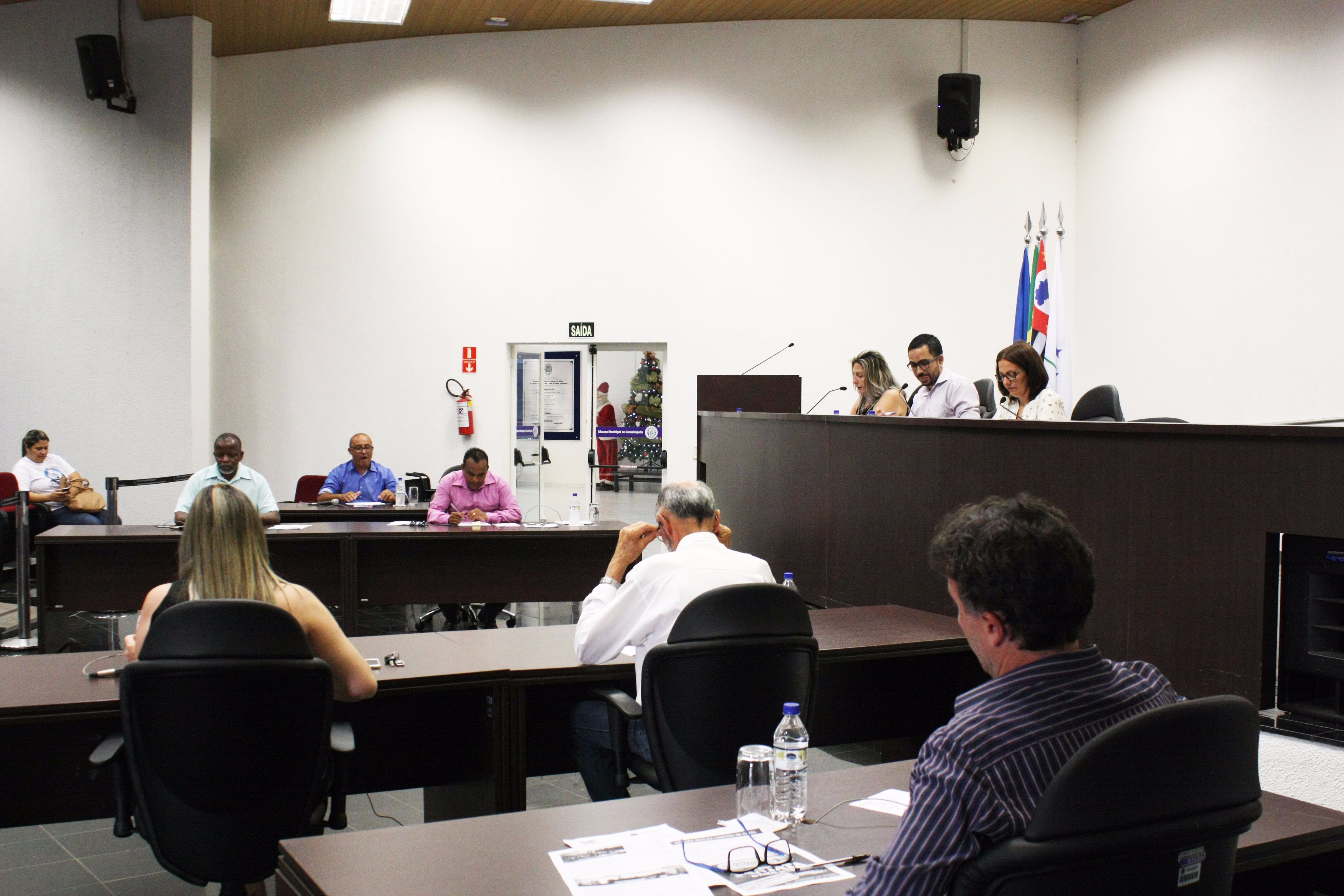 Imagem da notícia: Vereadores aprovam Indicações e projetos durante a 39ª Sessão