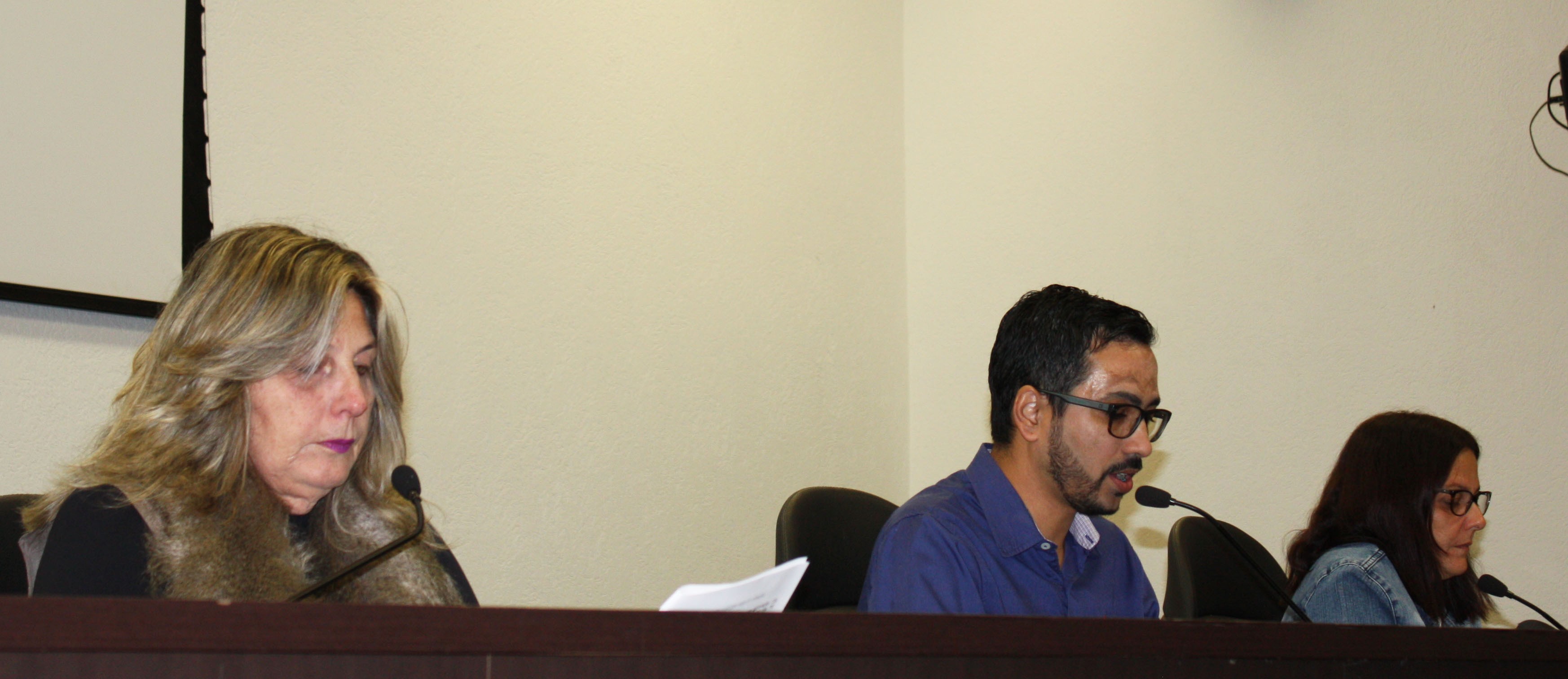 Imagem da notícia: Requerimentos e Indicações são discutidas durante a 16ª Sessão