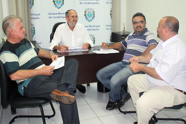 Imagem da notícia: Mesa Diretora se reúne para discutir atualização na legislação e curso sobre processo legislativo