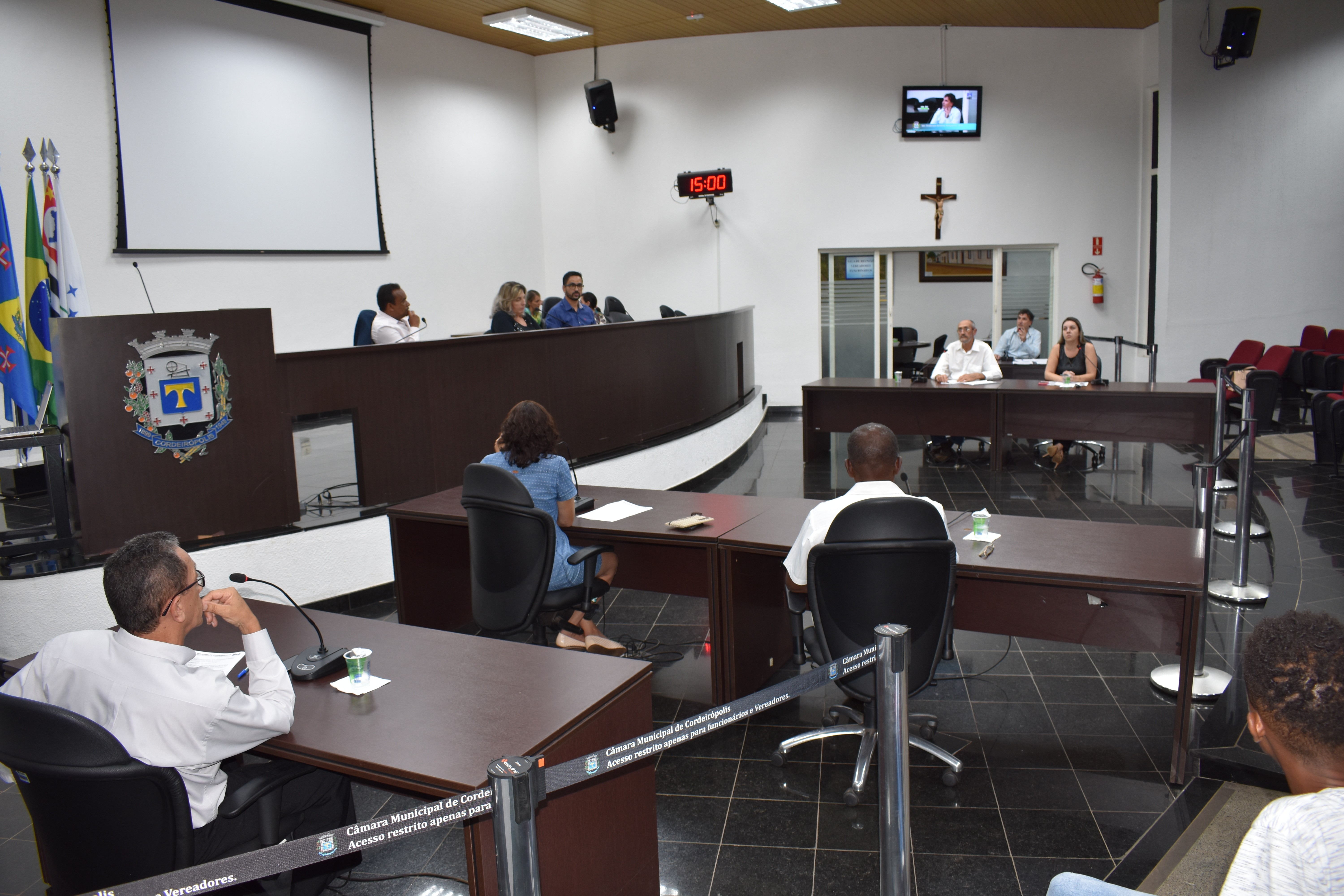 Imagem da notícia: Aprovado diploma de gratidão à Osvaldo Bueno de Camargo